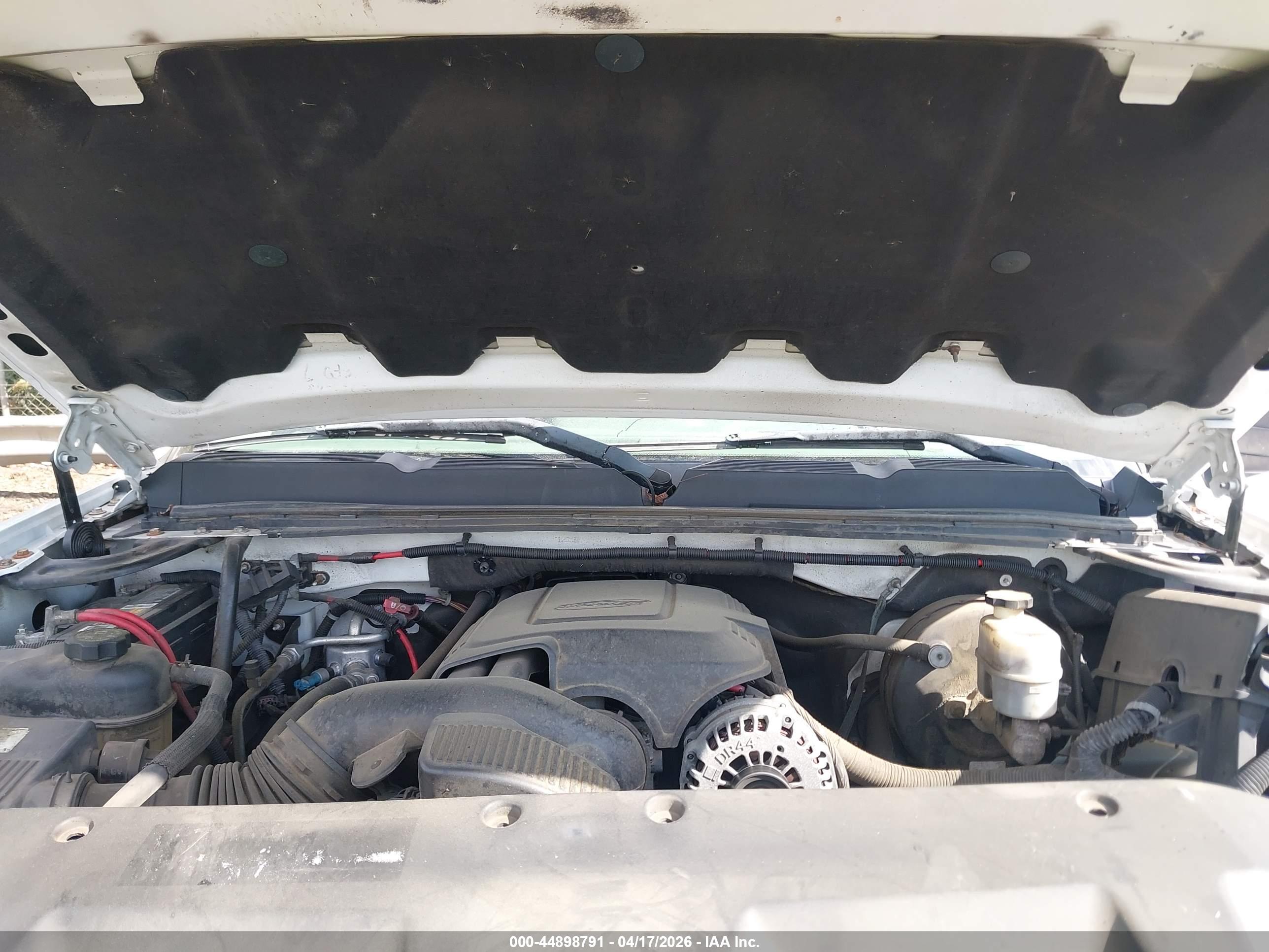 CHEVROLET SILVERADO image 10