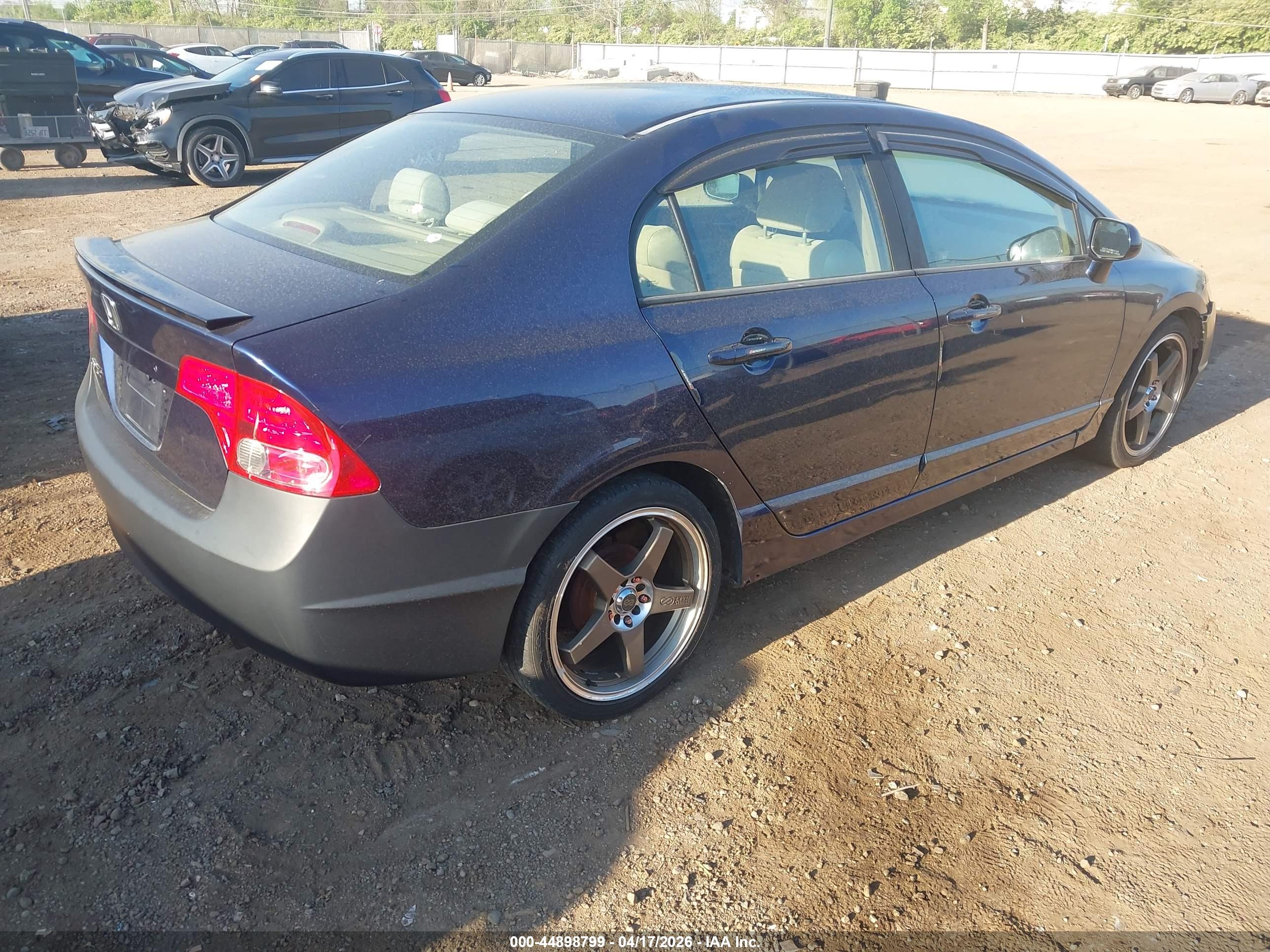 HONDA CIVIC image 4