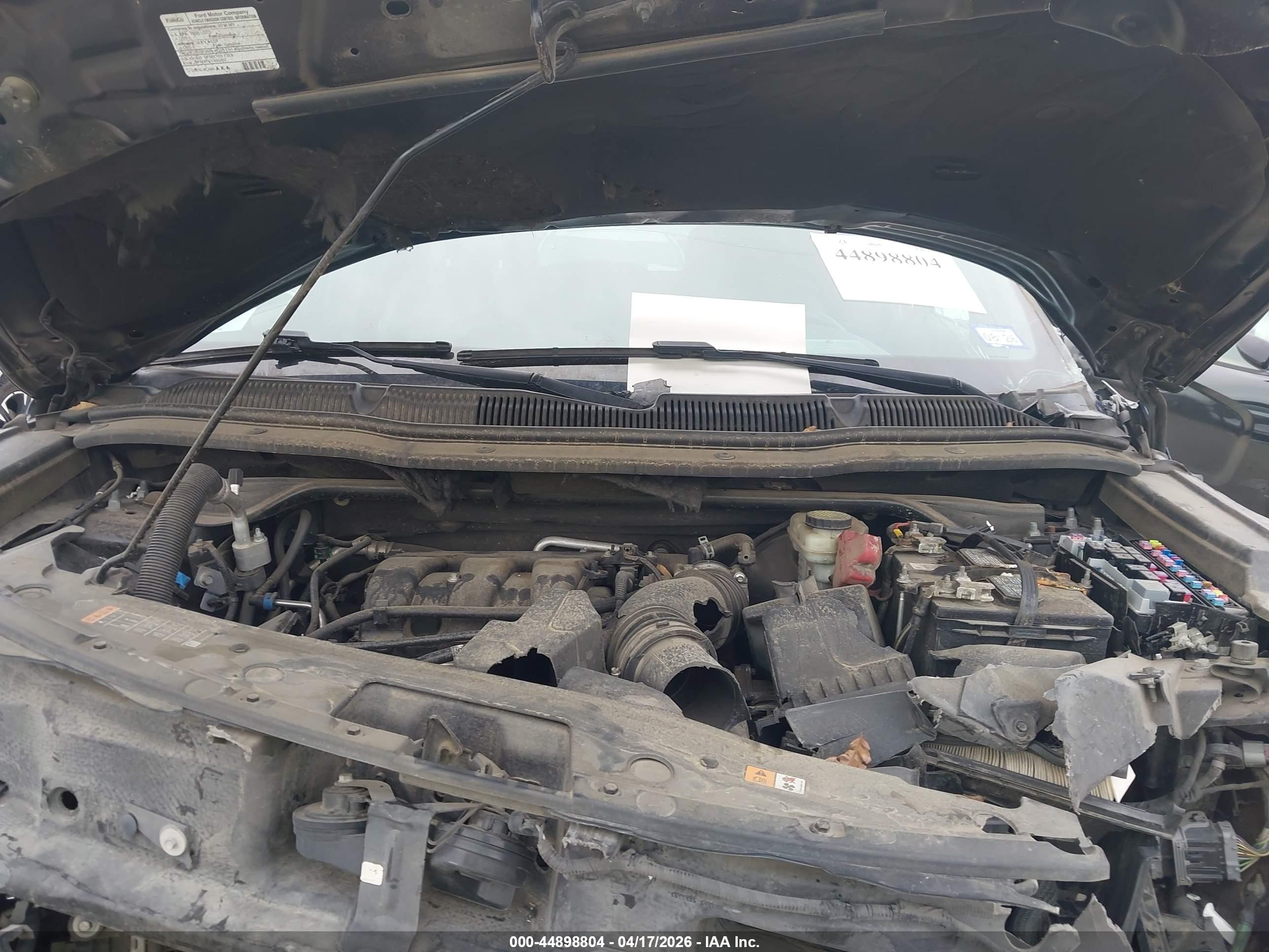 FORD EXPLORER image 10