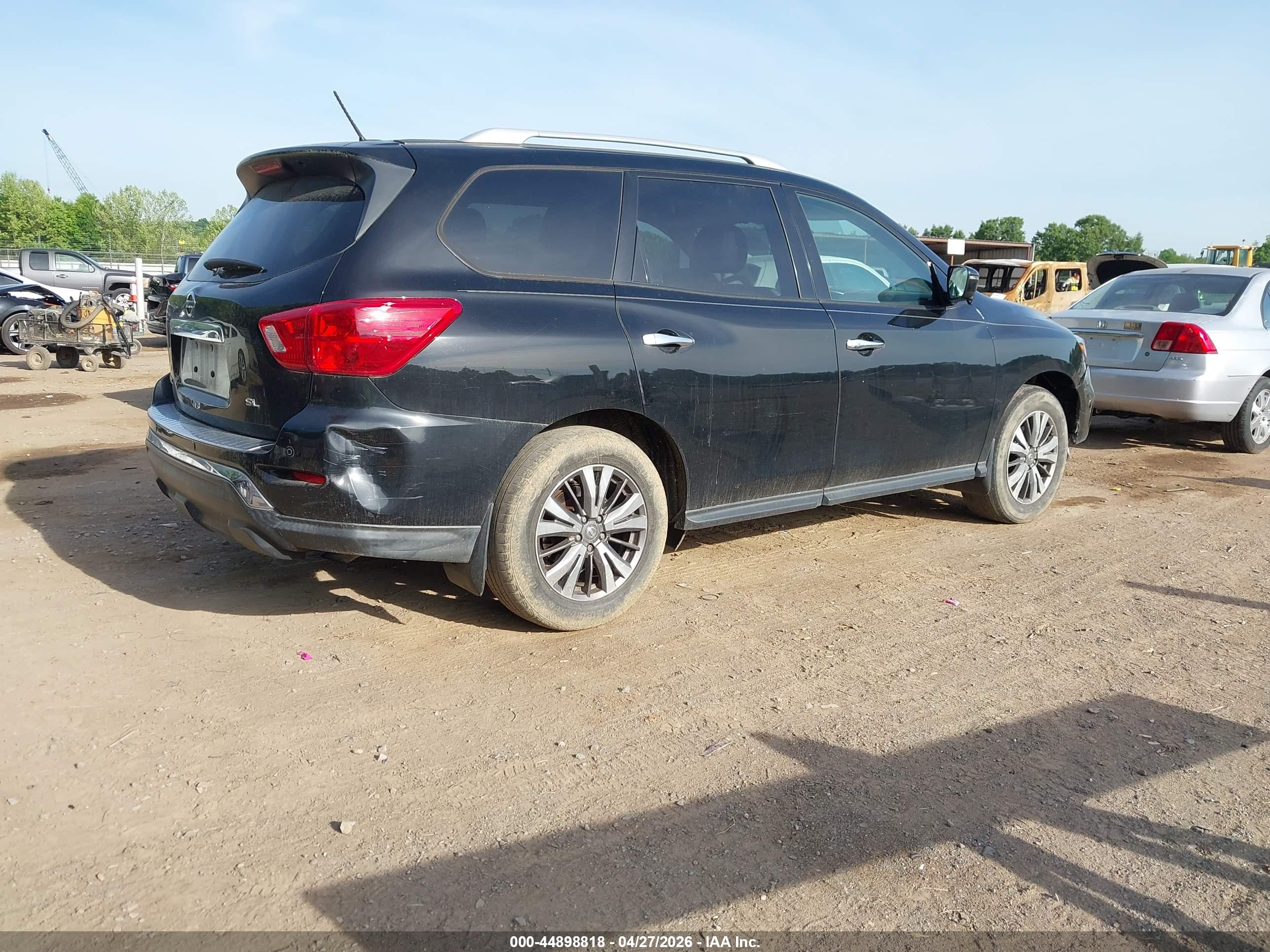 NISSAN PATHFINDER image 4