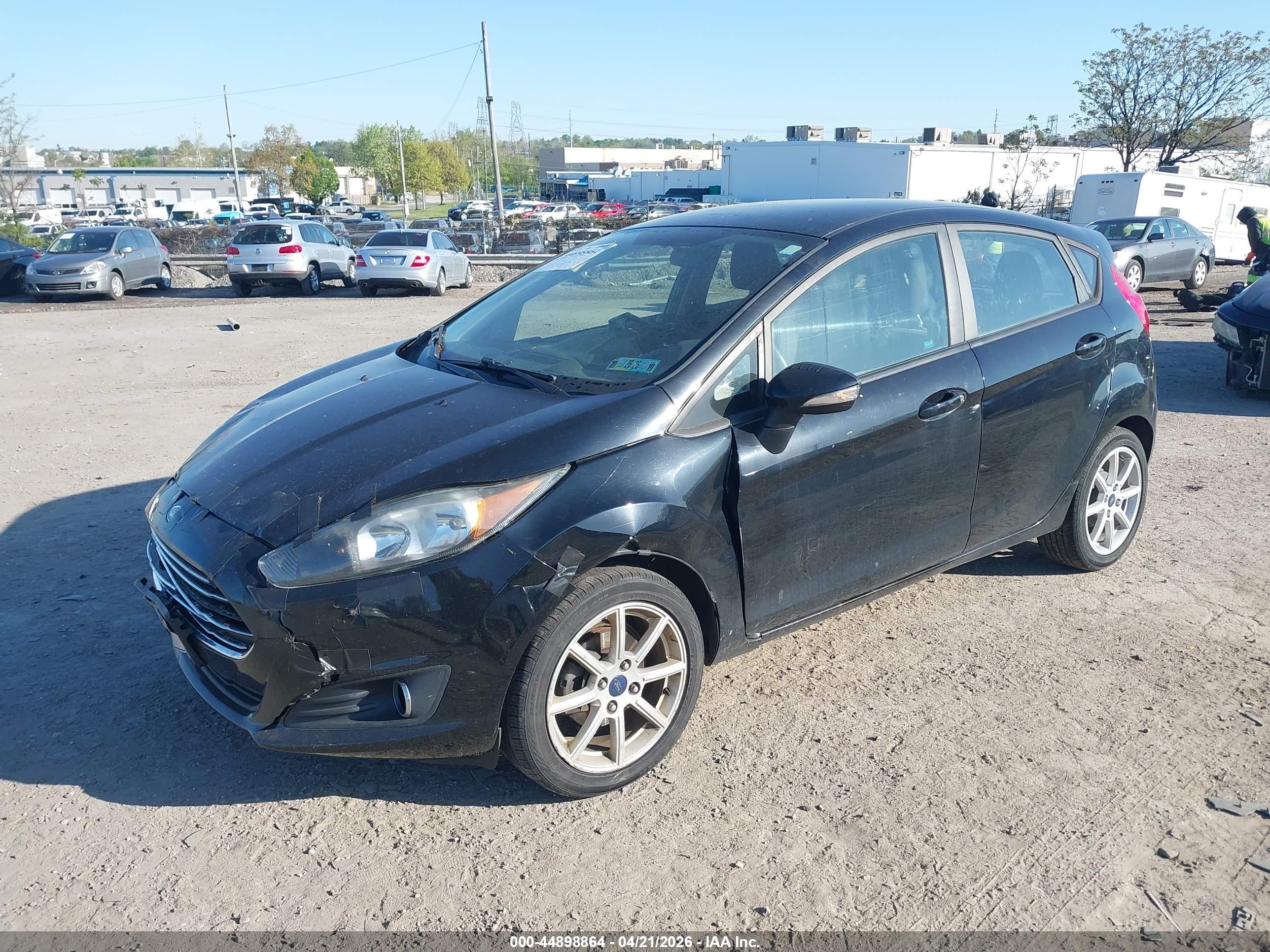 FORD FIESTA image 2
