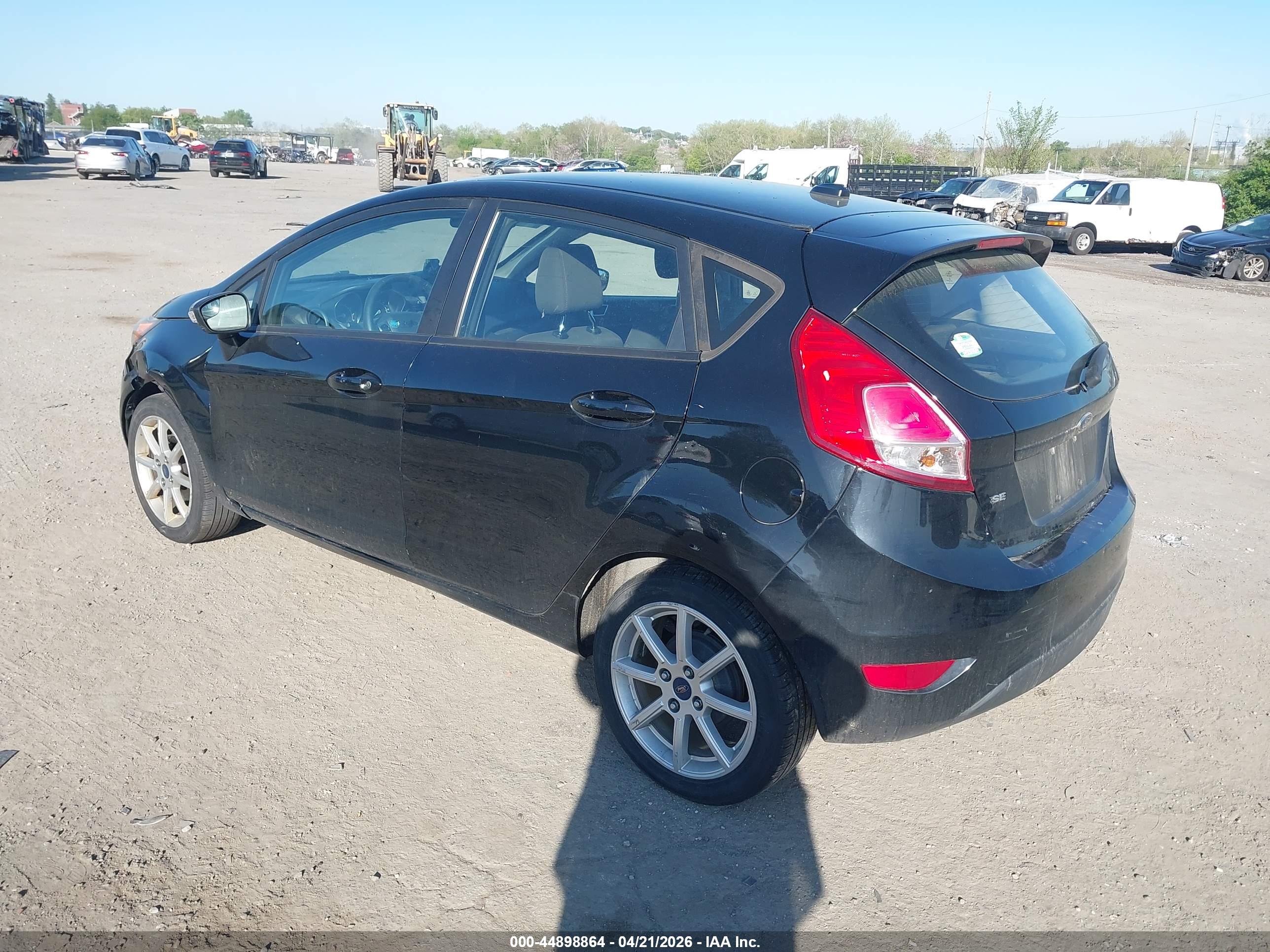 FORD FIESTA image 3
