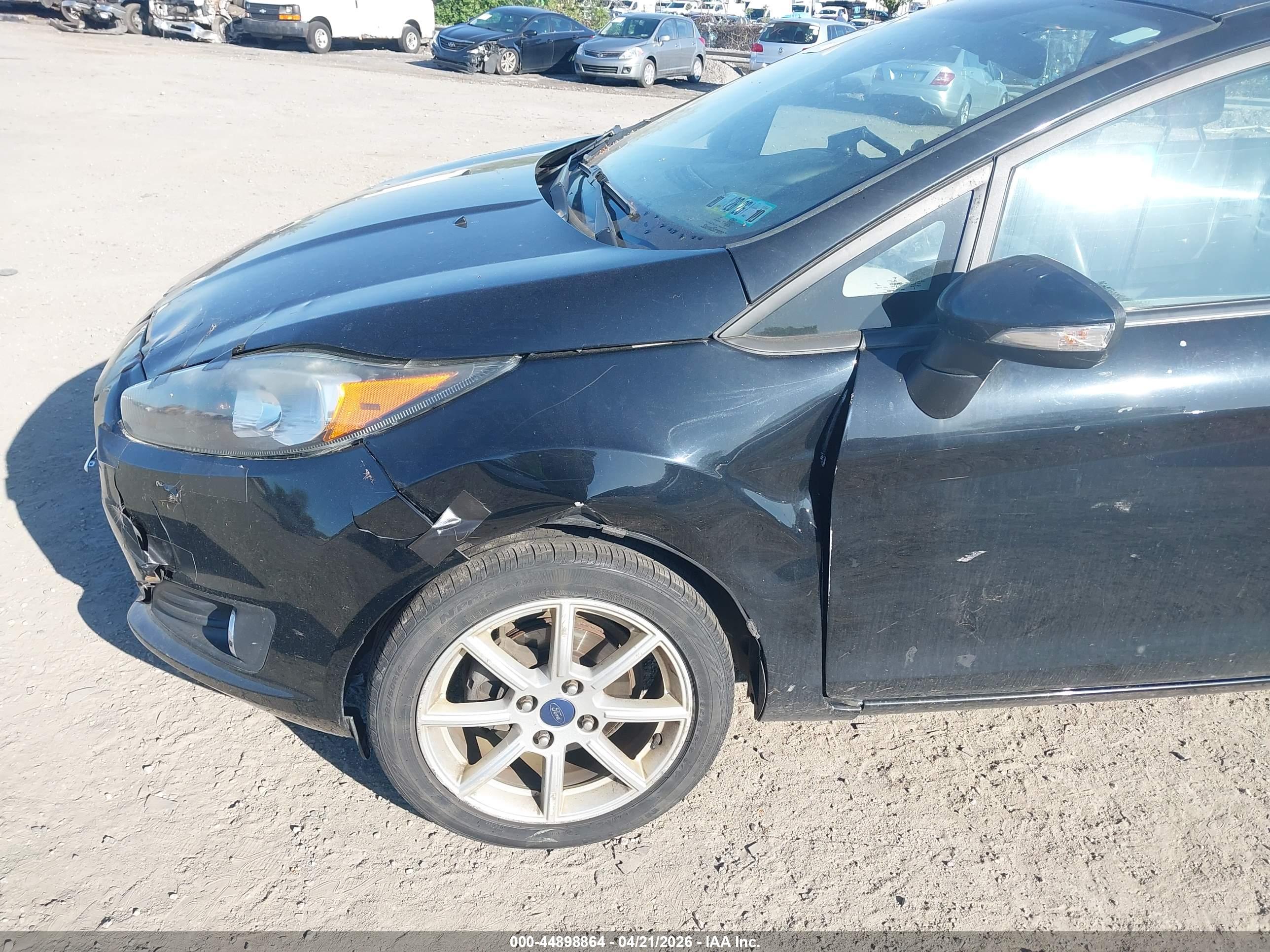 FORD FIESTA image 6