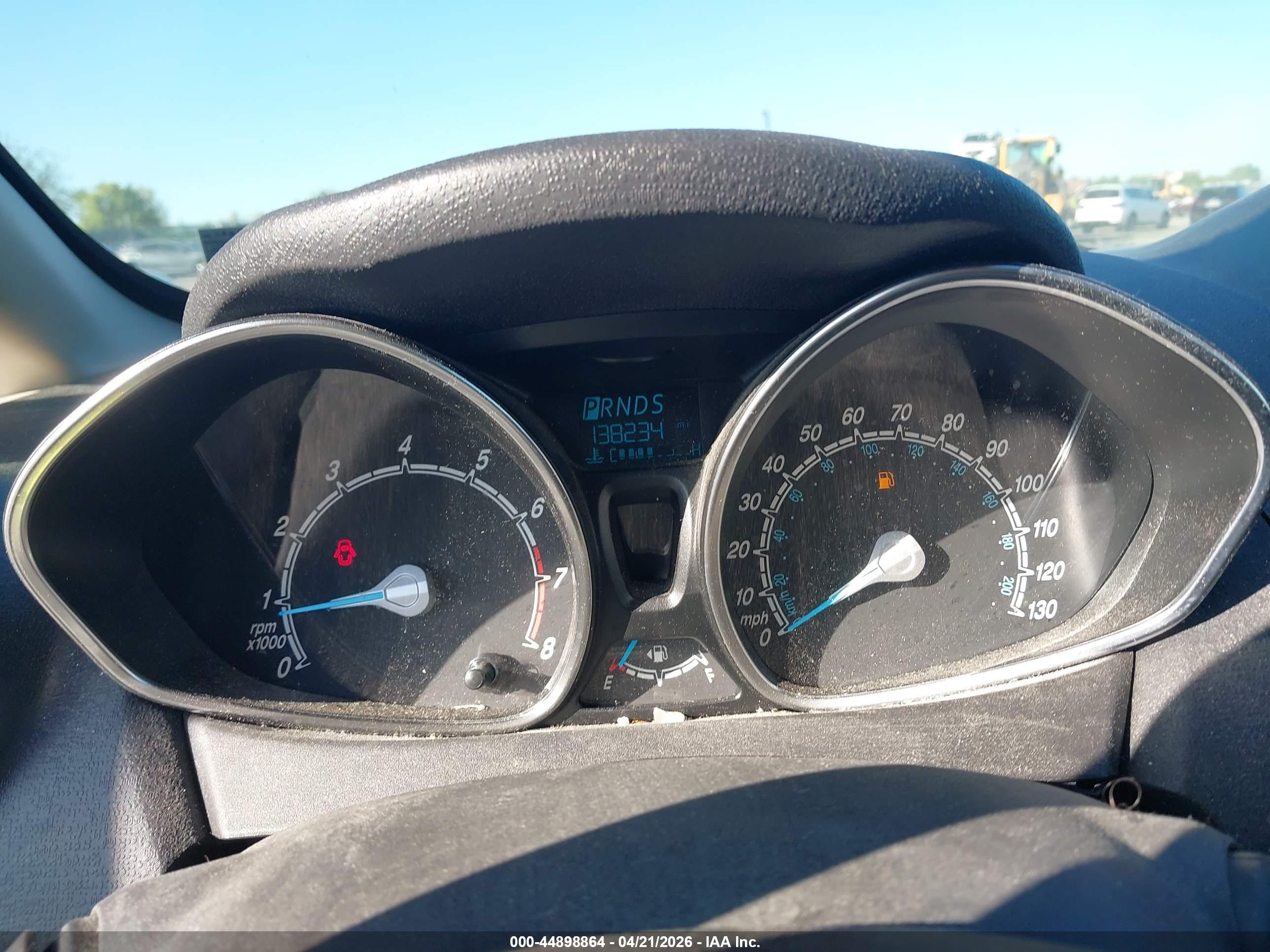 FORD FIESTA image 7