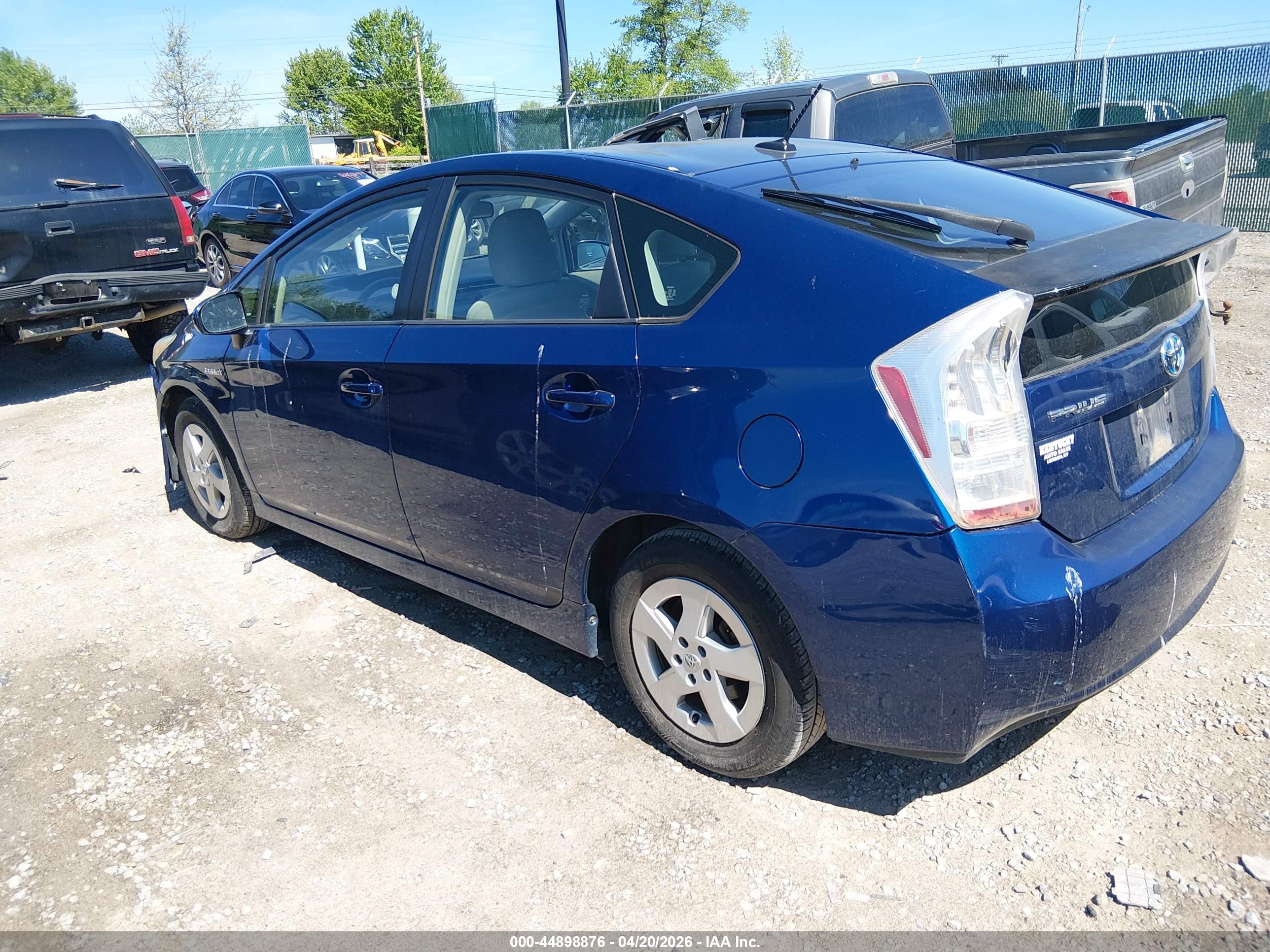 TOYOTA PRIUS image 3