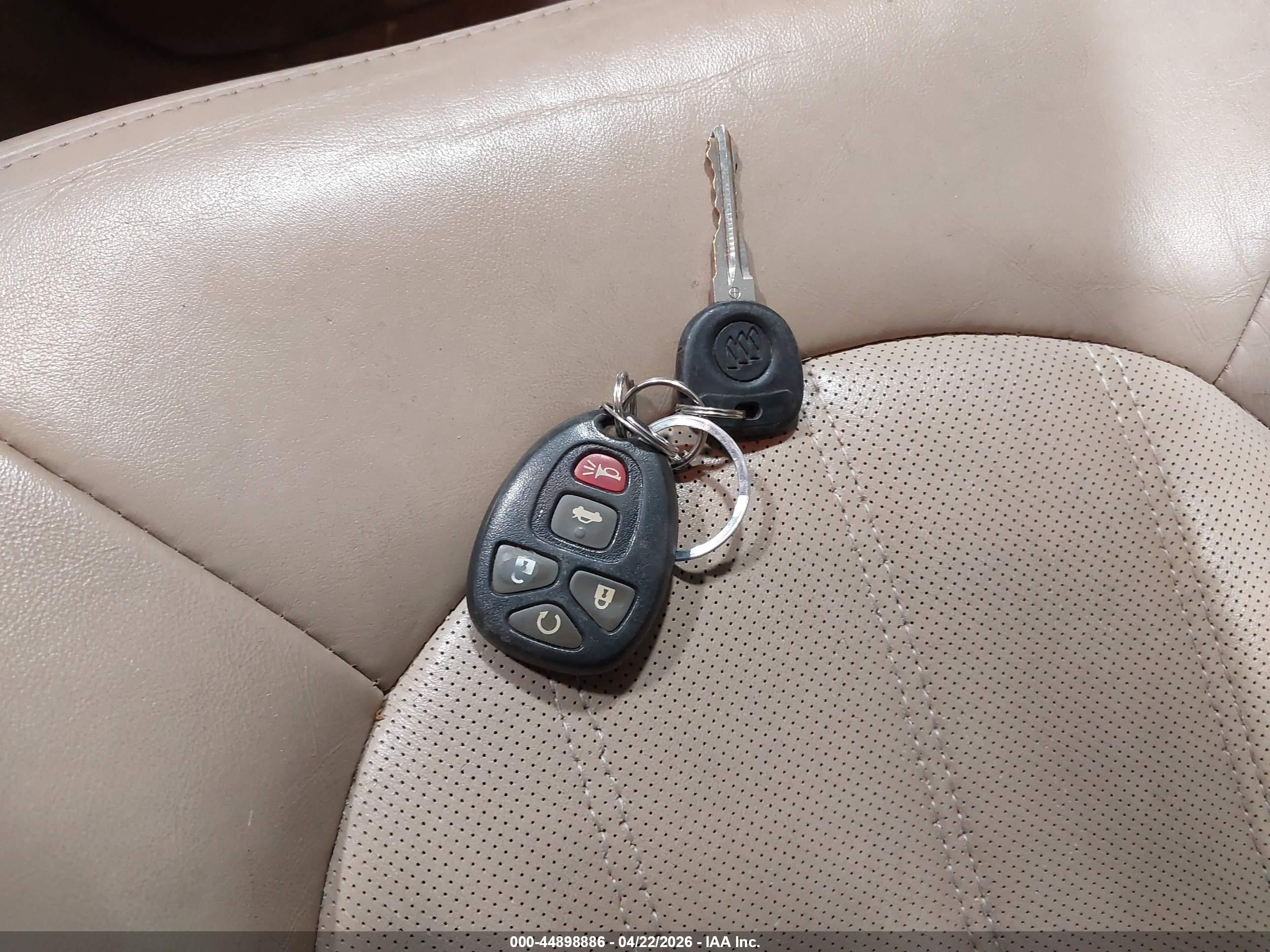 BUICK LUCERNE image 11