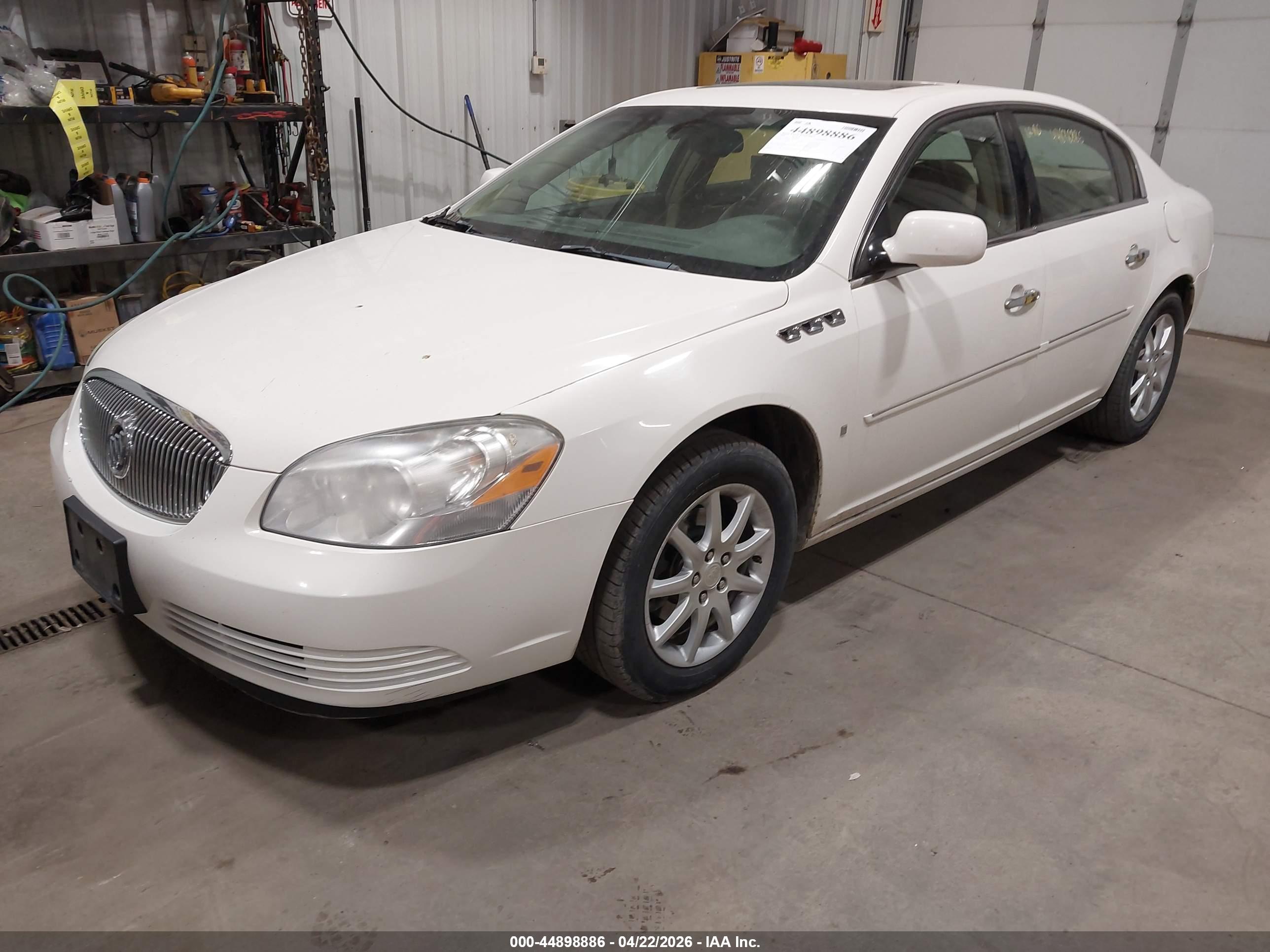 BUICK LUCERNE image 2