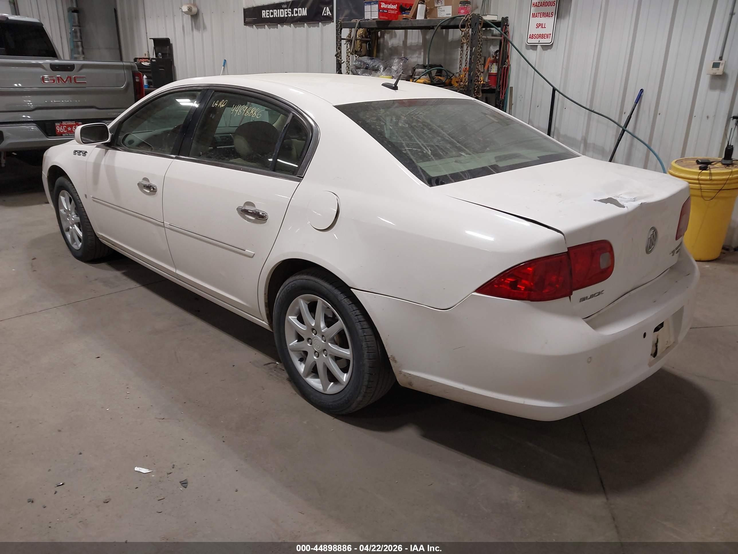 BUICK LUCERNE image 3
