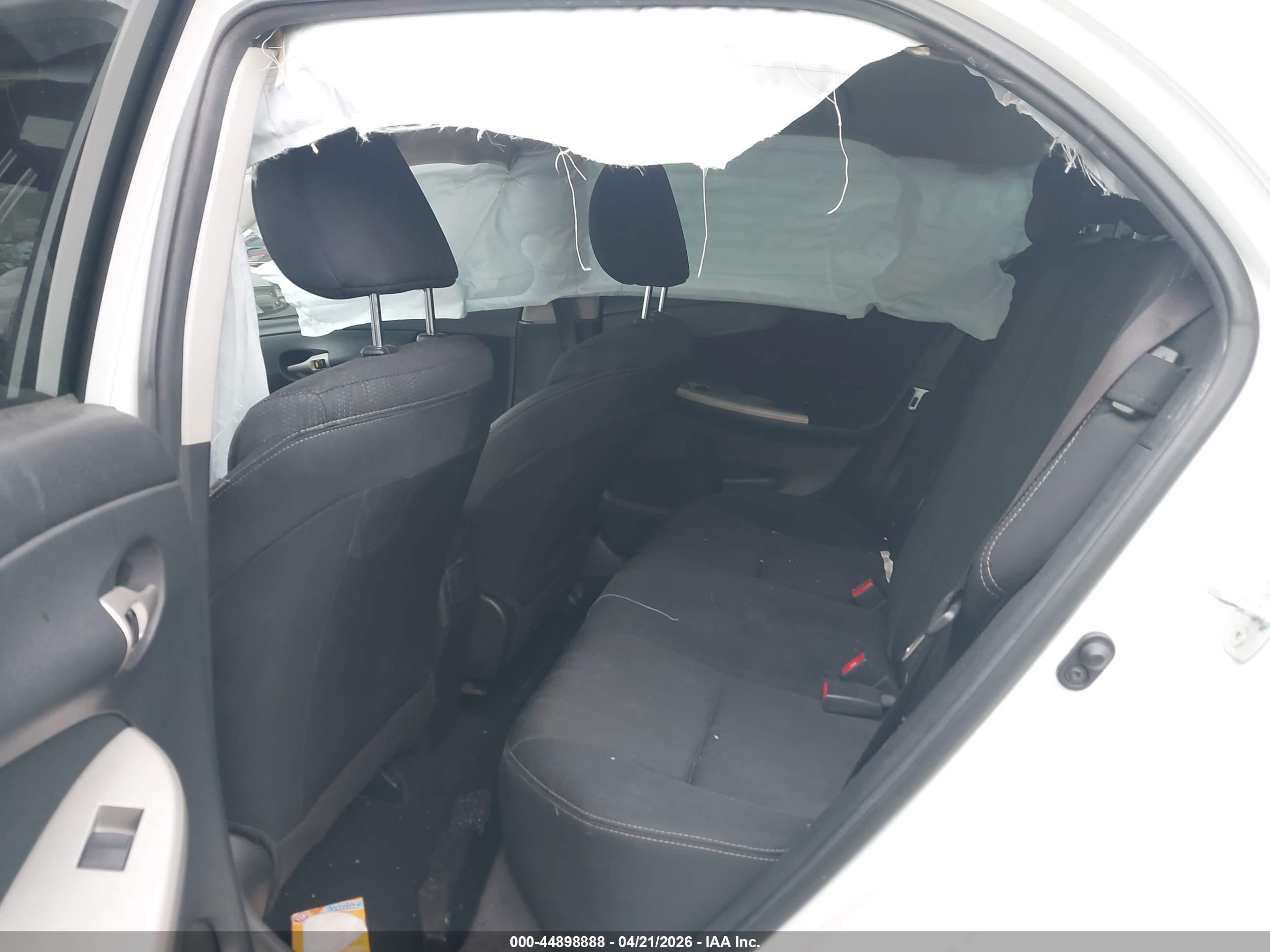 TOYOTA COROLLA image 8