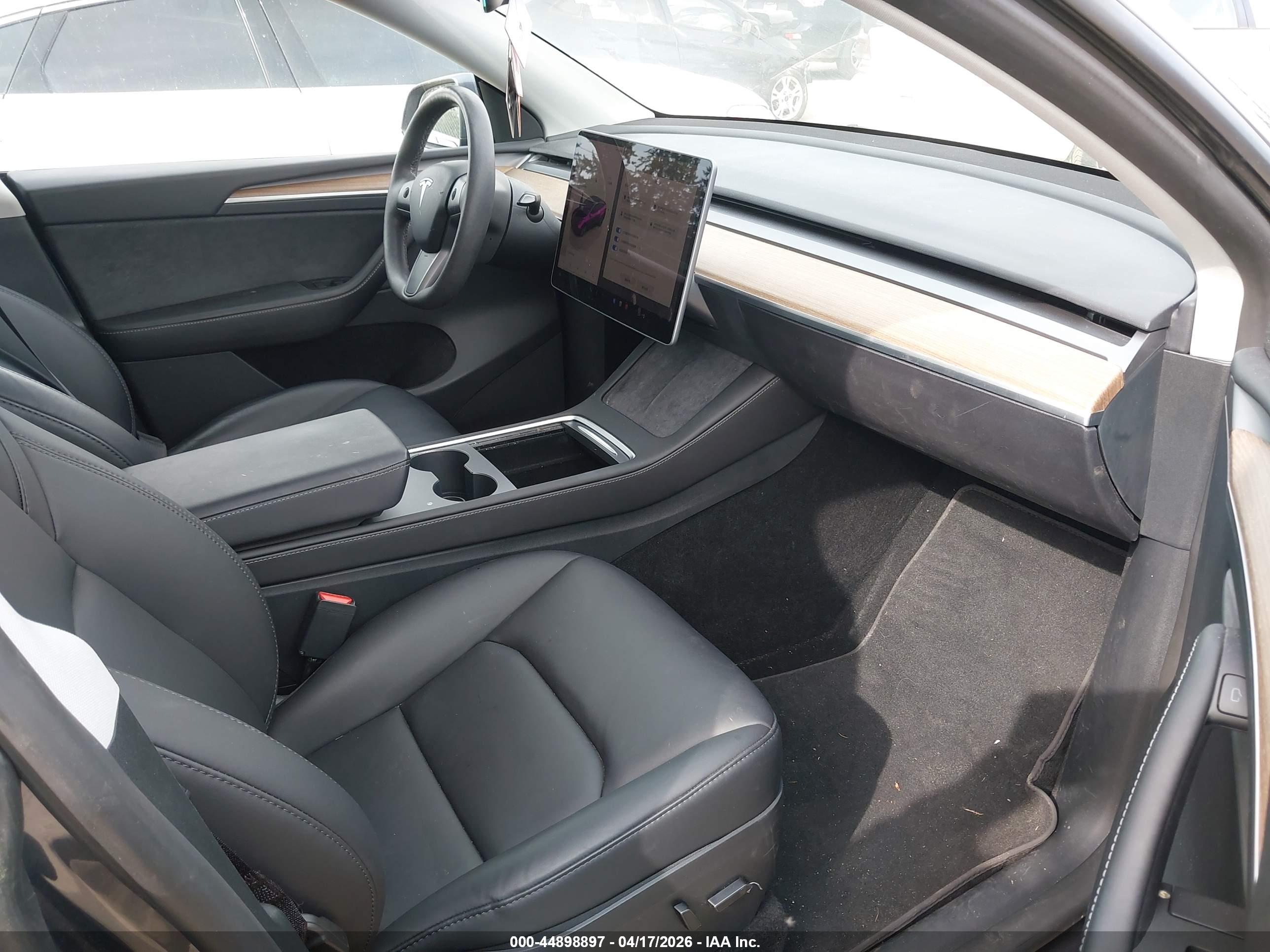 TESLA MODEL image 5