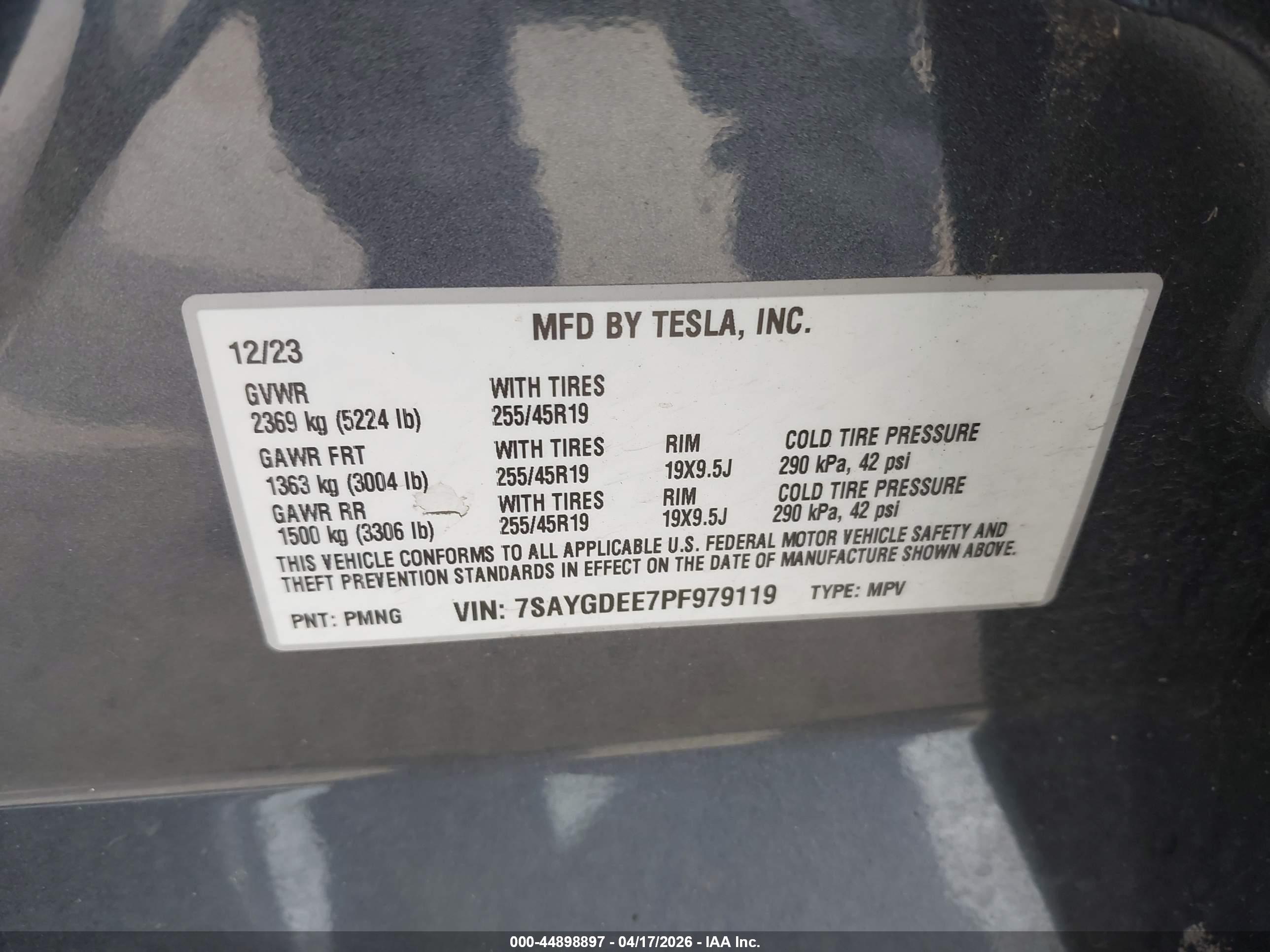 TESLA MODEL image 9