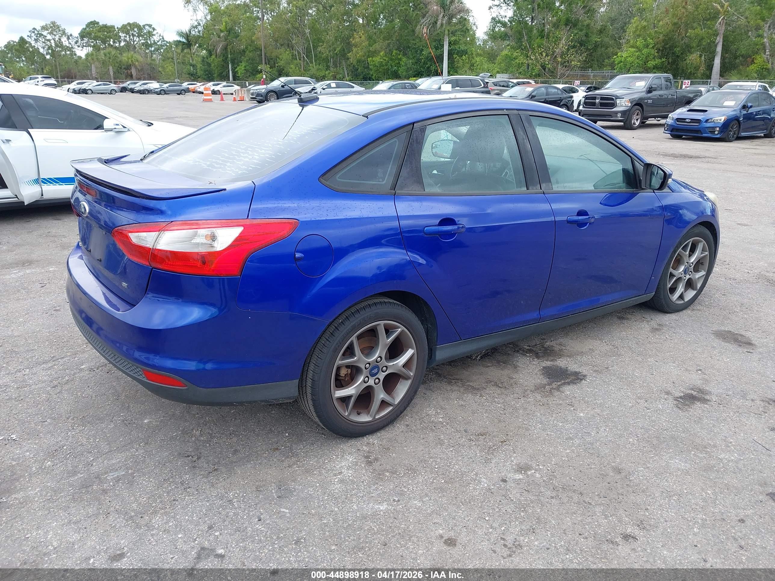 FORD FOCUS image 4