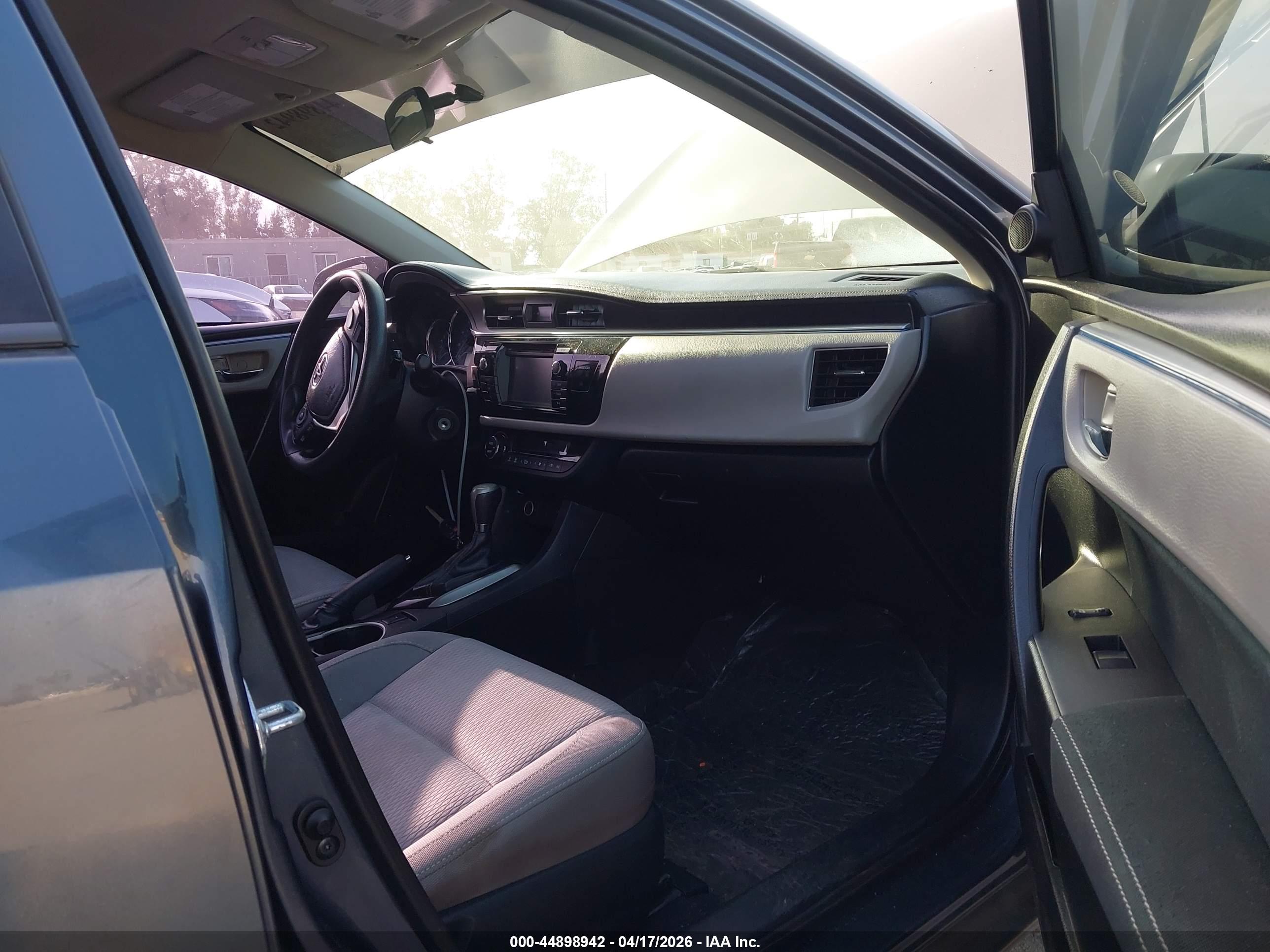 TOYOTA COROLLA image 5