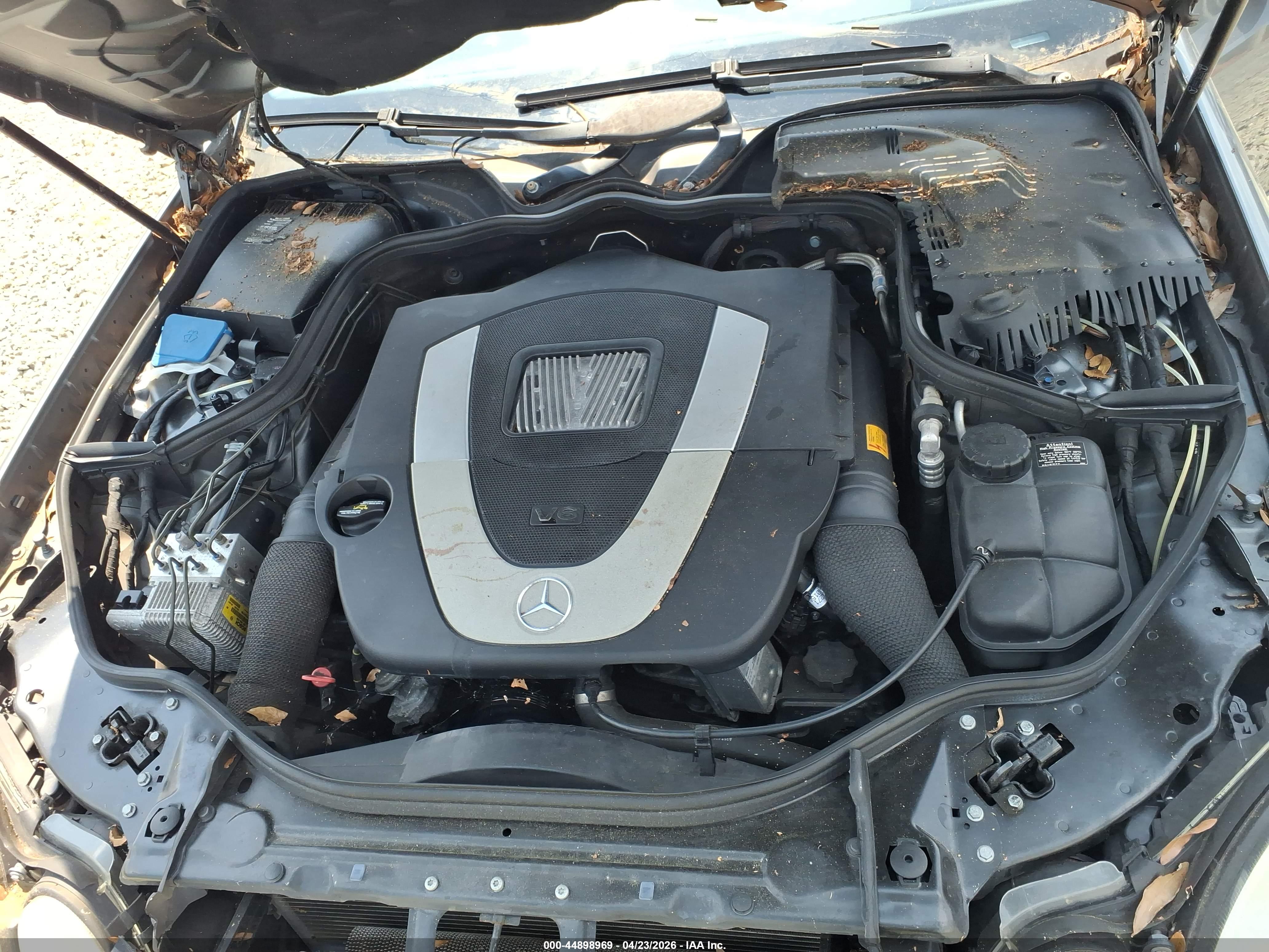 MERCEDES-BENZ E image 10