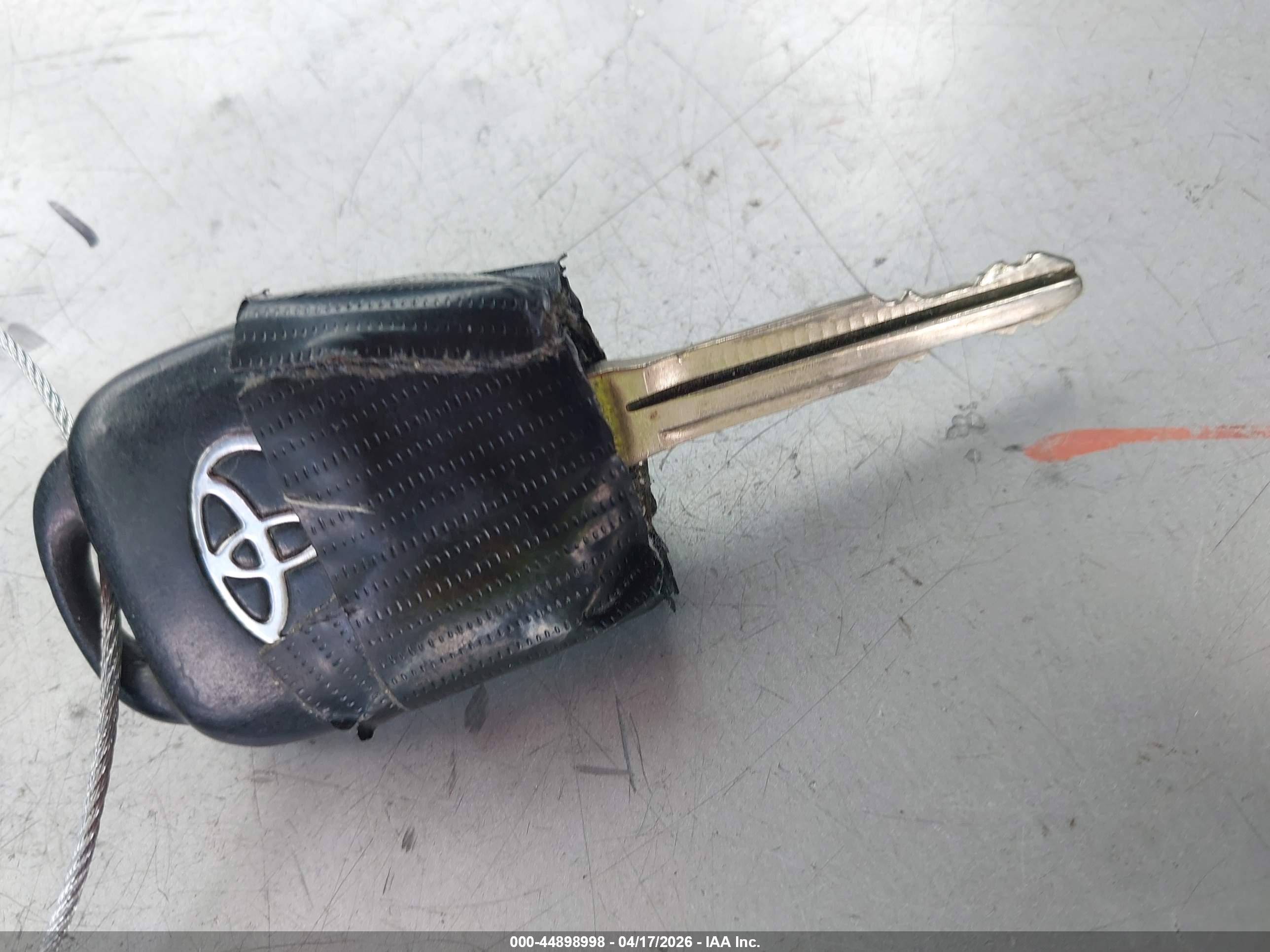 TOYOTA COROLLA image 11