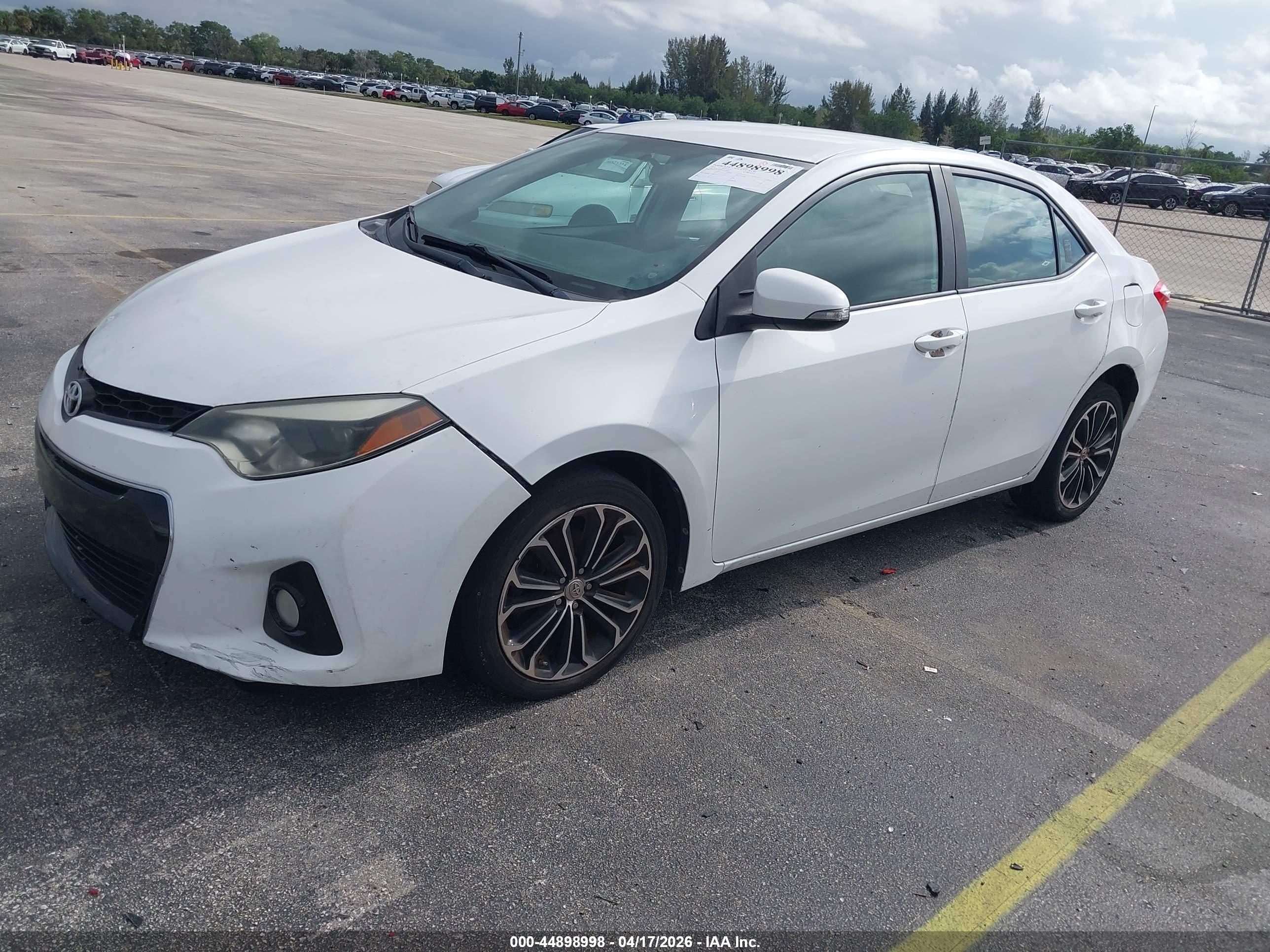 TOYOTA COROLLA image 2