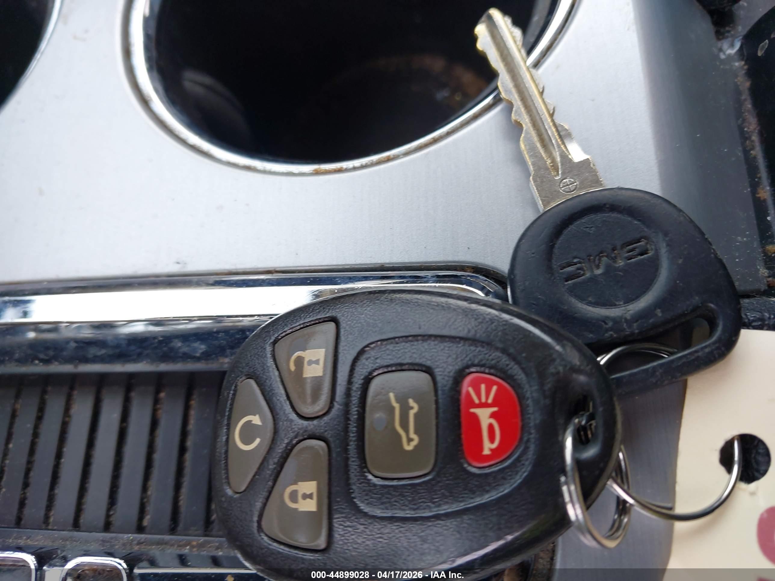 GMC ACADIA image 11