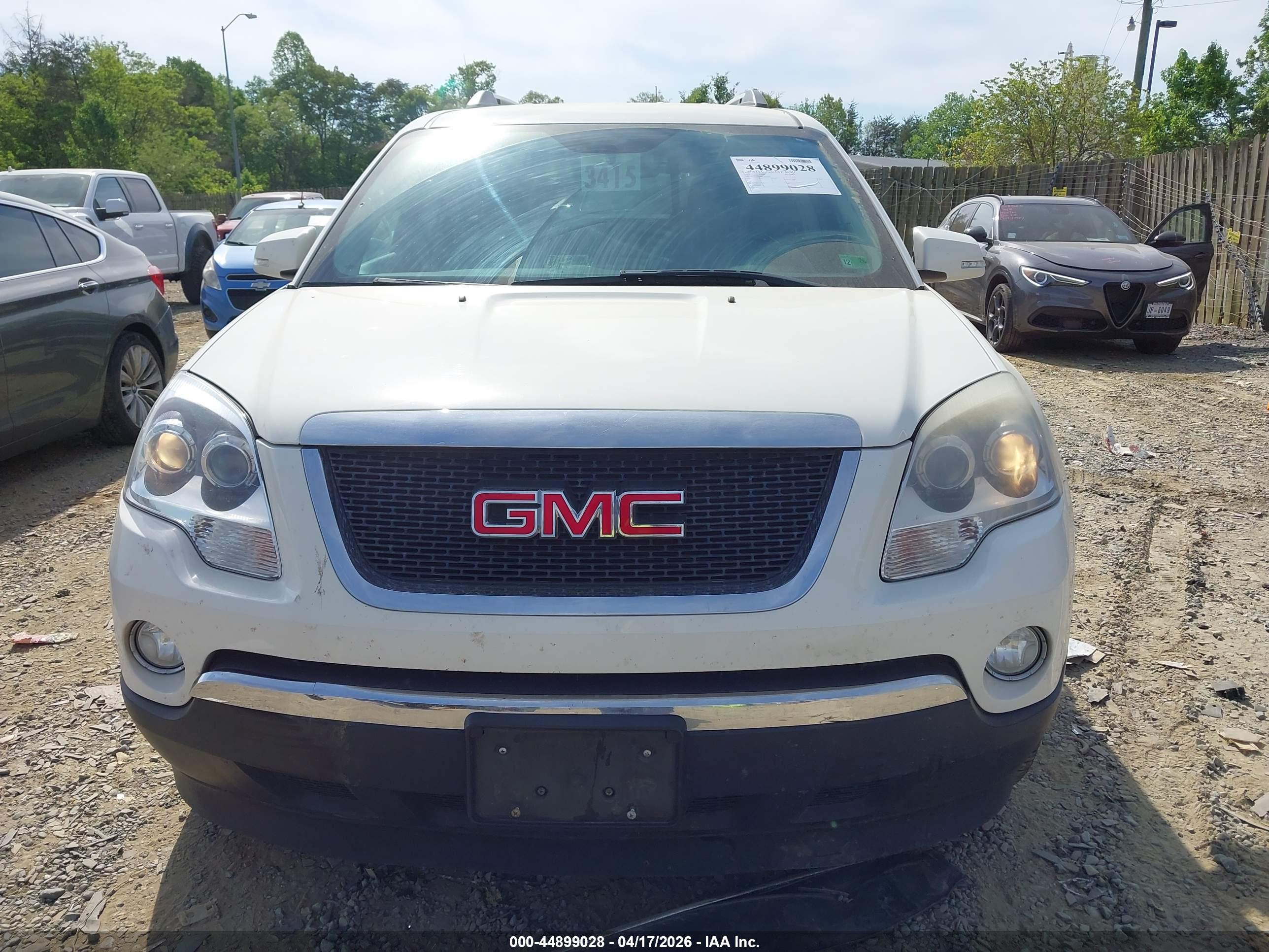 GMC ACADIA image 6