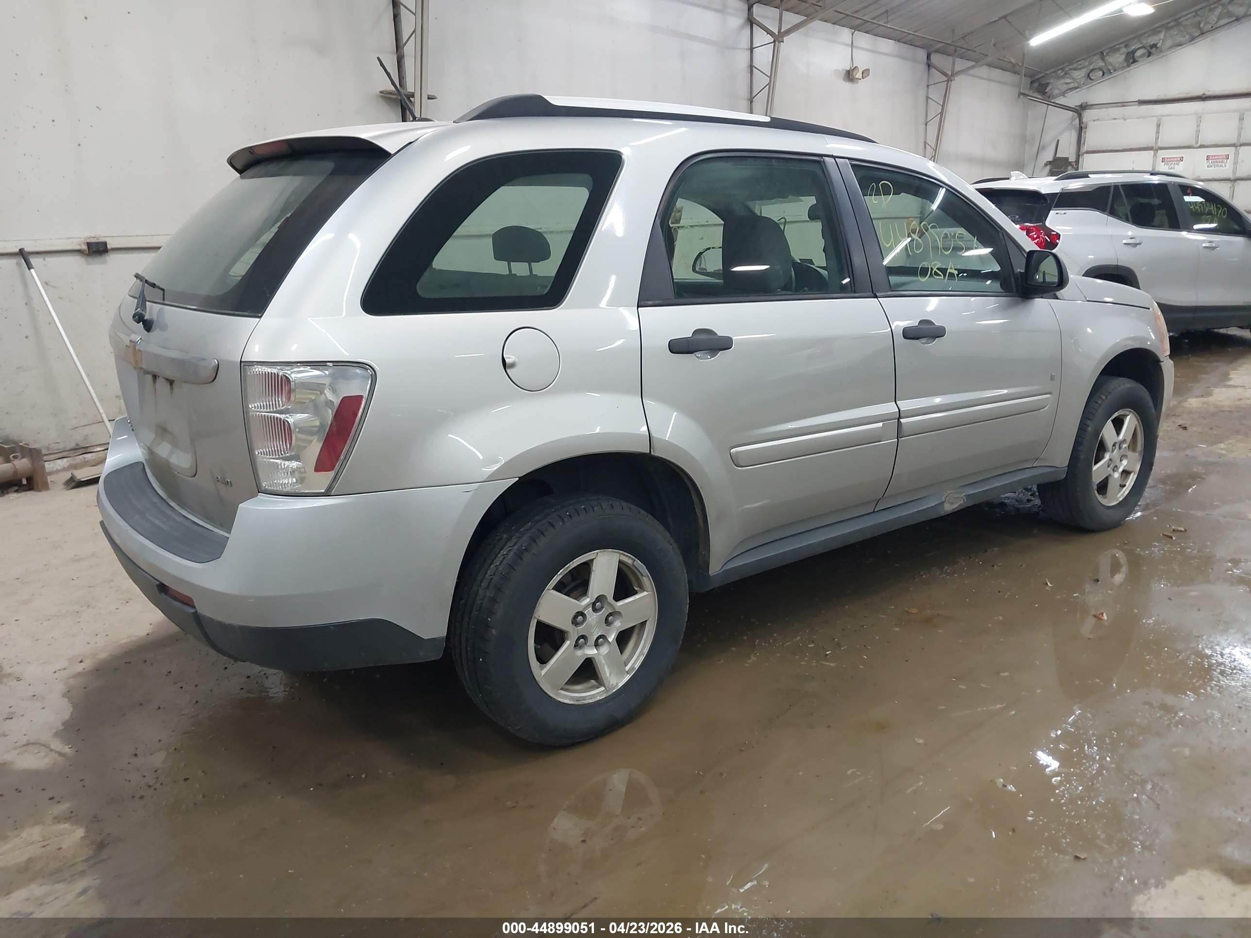 CHEVROLET EQUINOX image 4