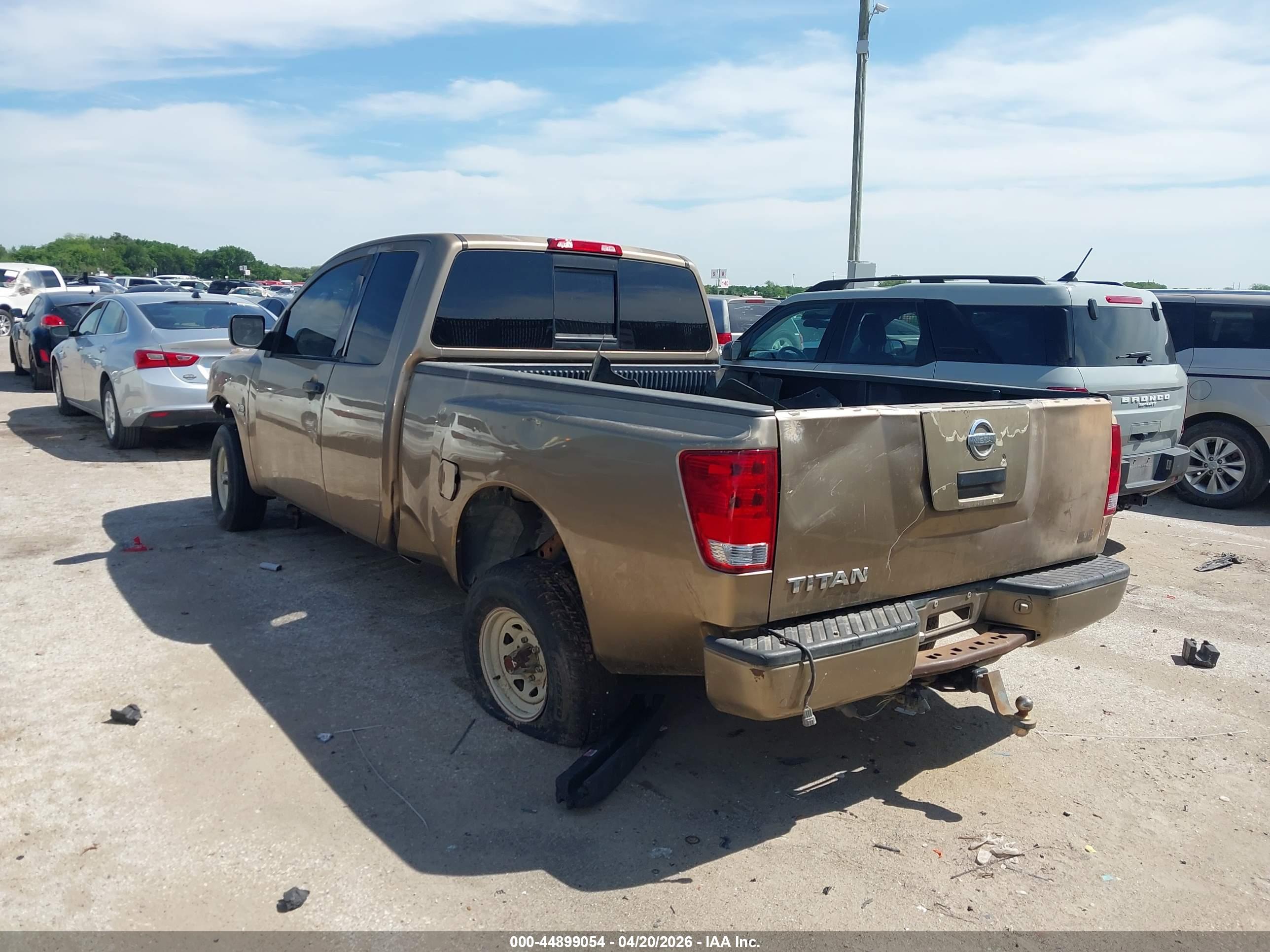NISSAN TITAN image 3