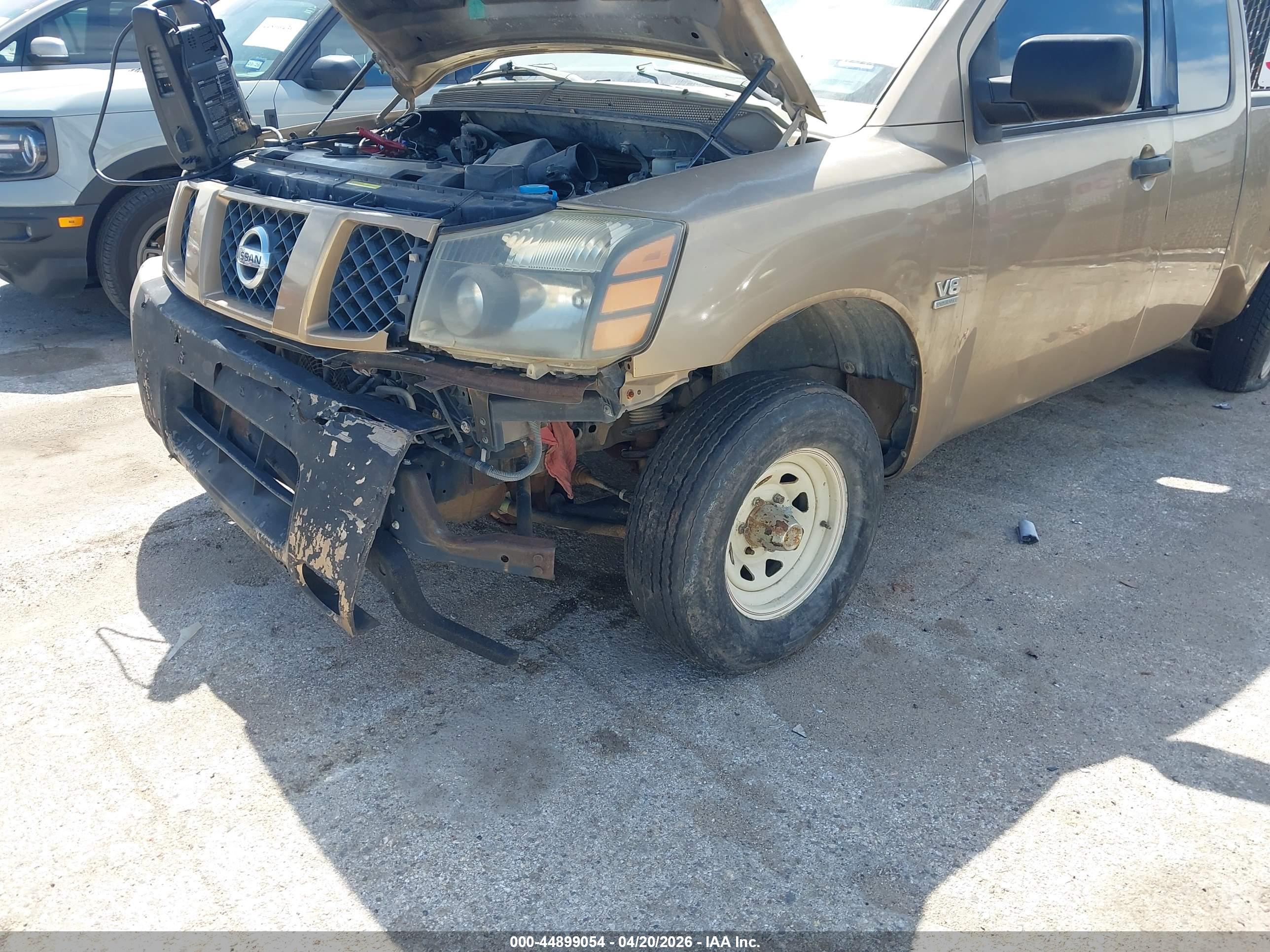 NISSAN TITAN image 6