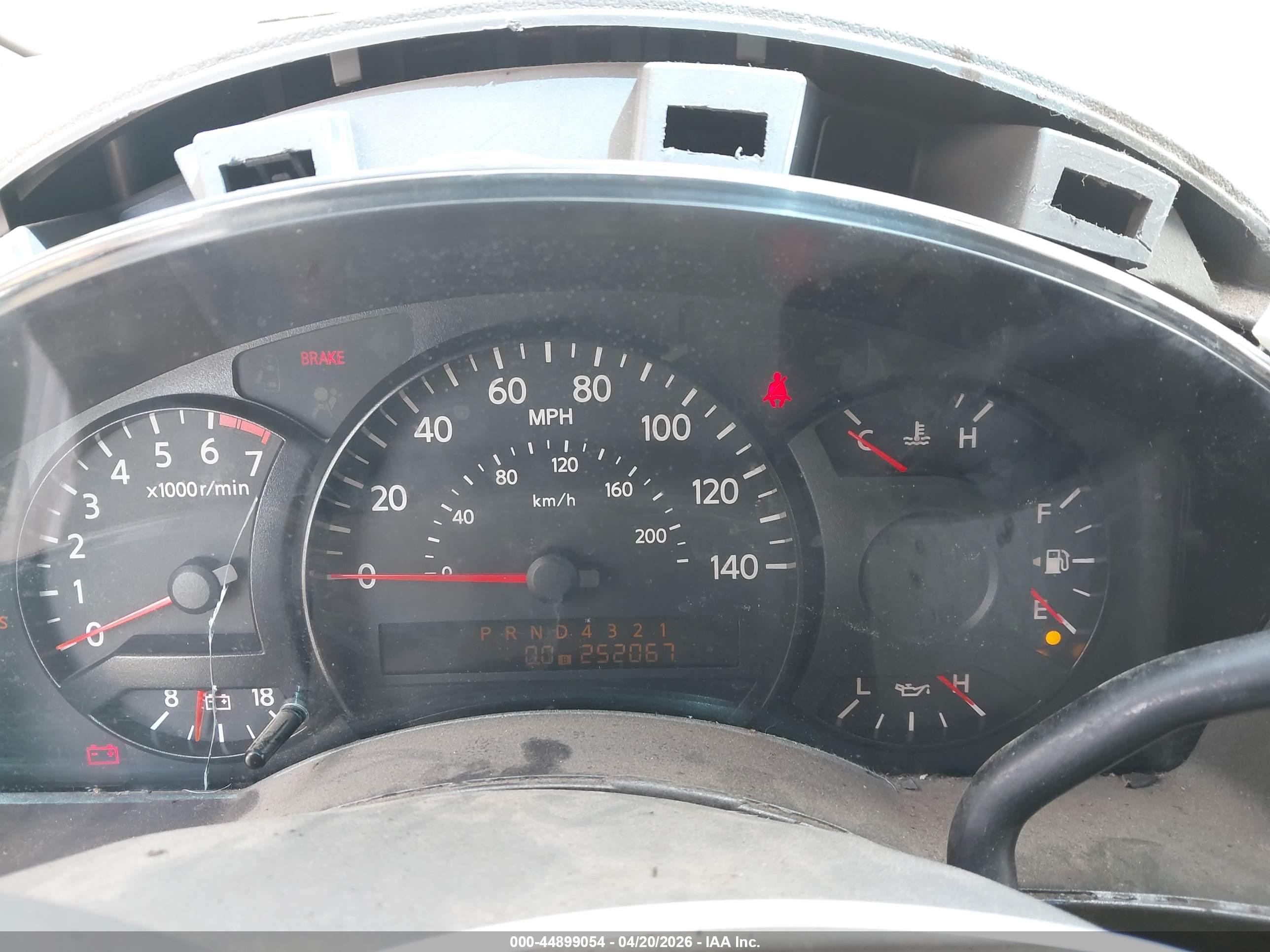 NISSAN TITAN image 7