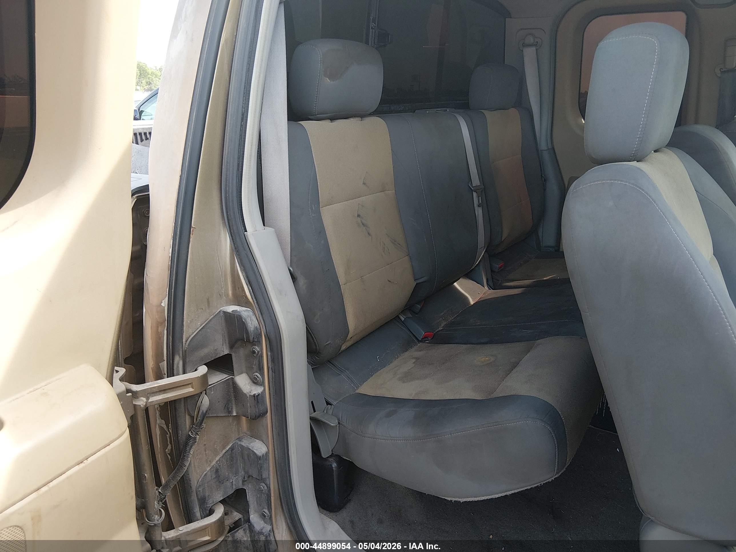 NISSAN TITAN image 8