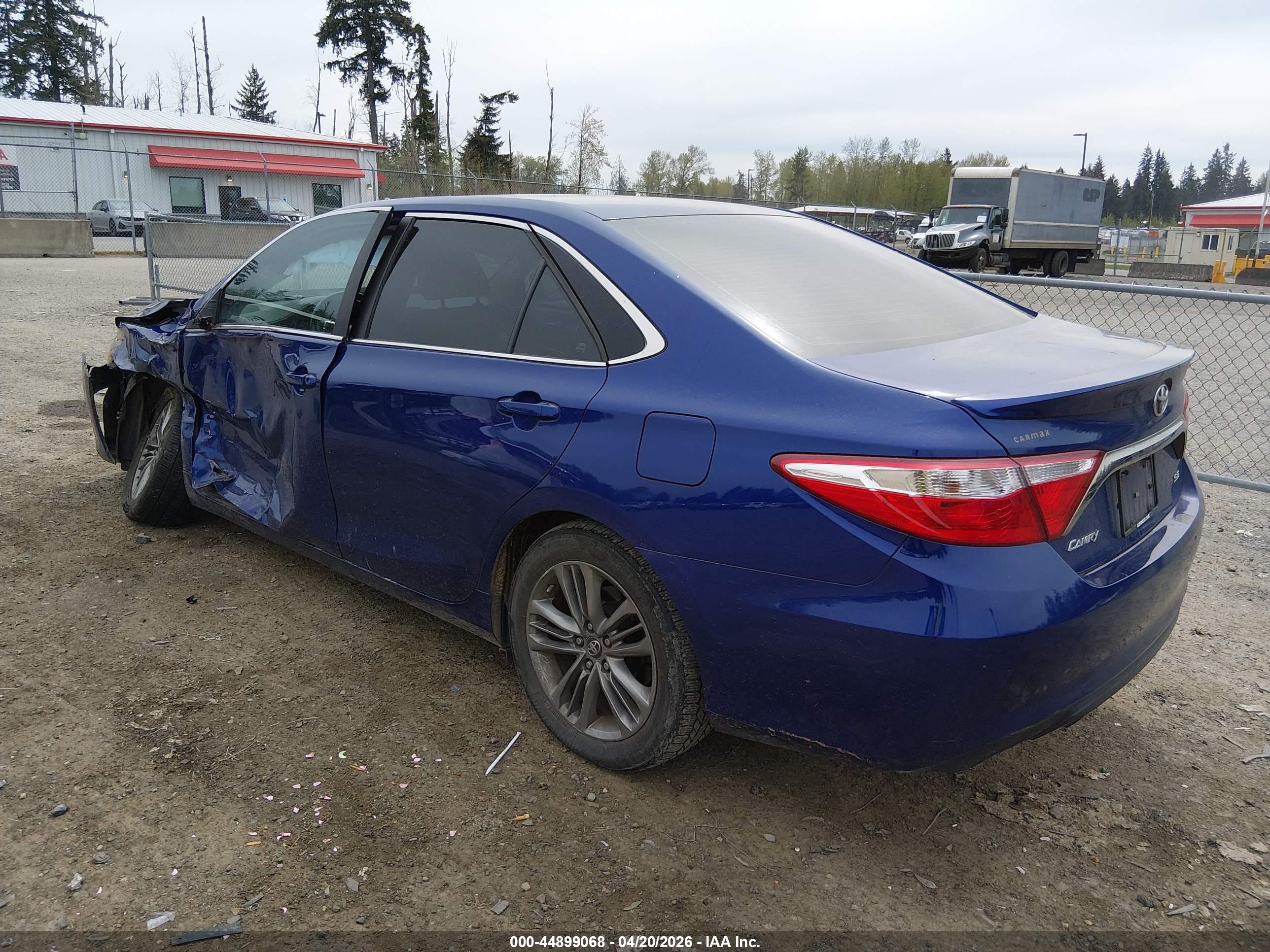 TOYOTA CAMRY image 3