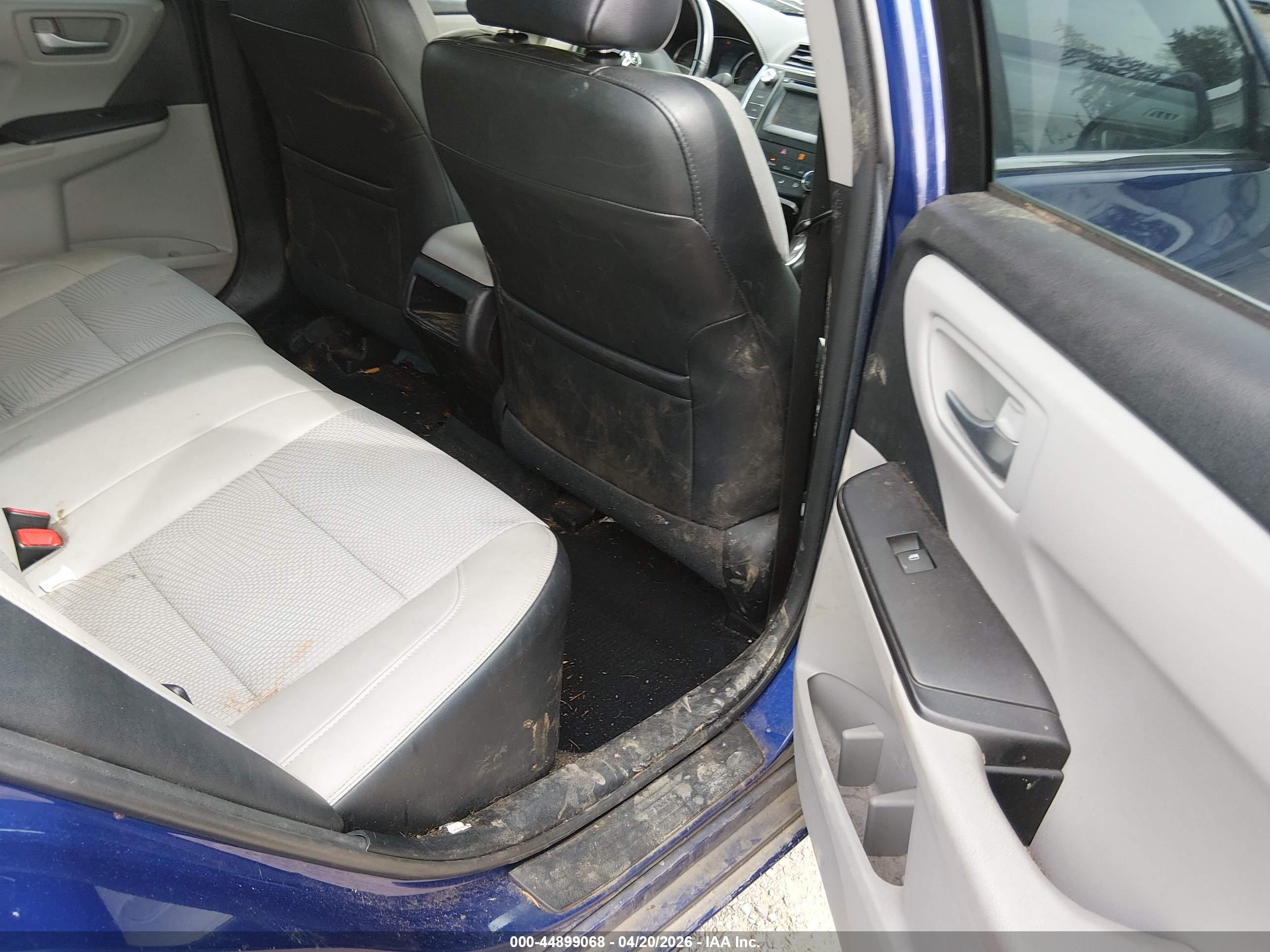 TOYOTA CAMRY image 8