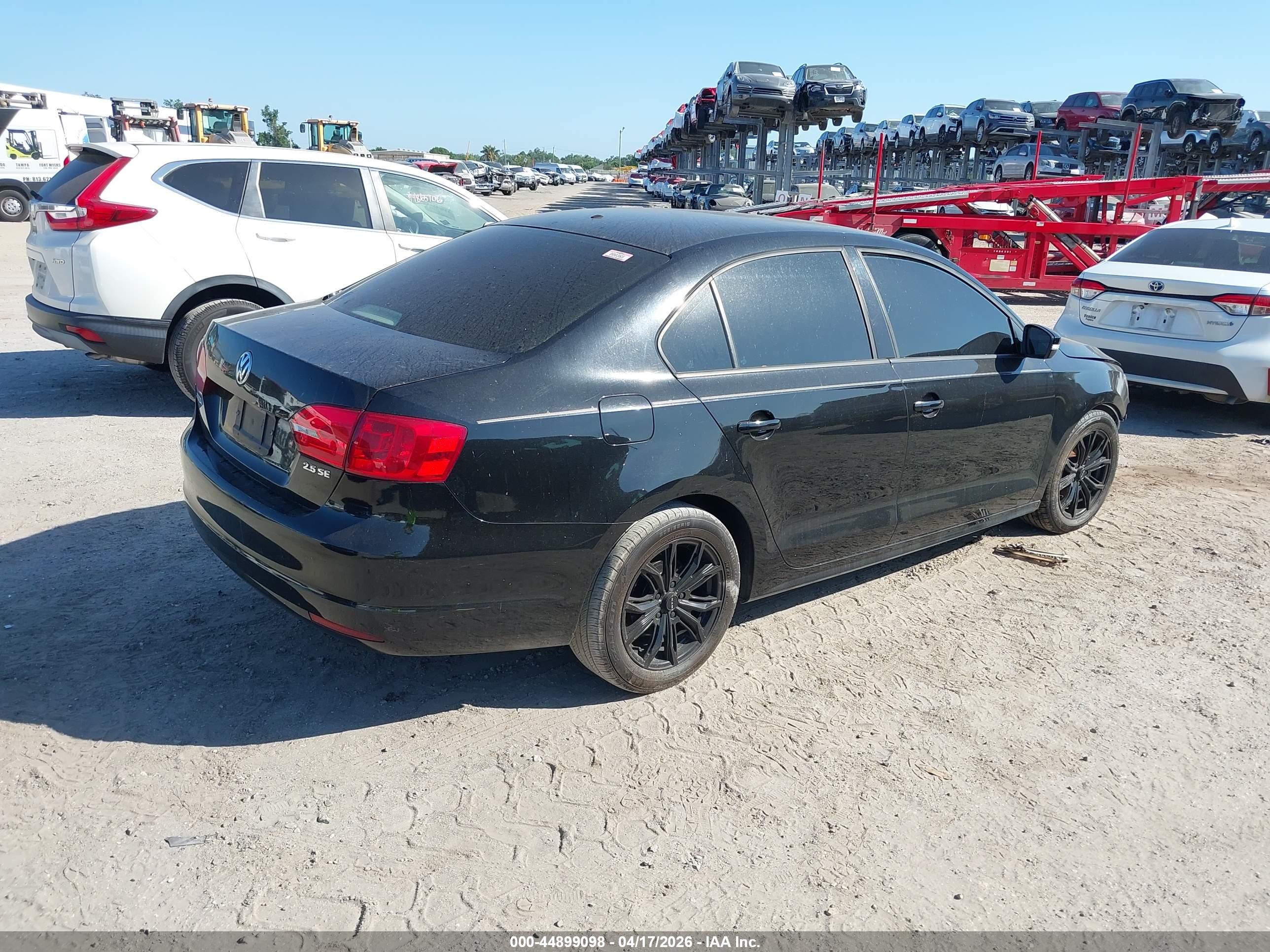 VOLKSWAGEN JETTA image 4