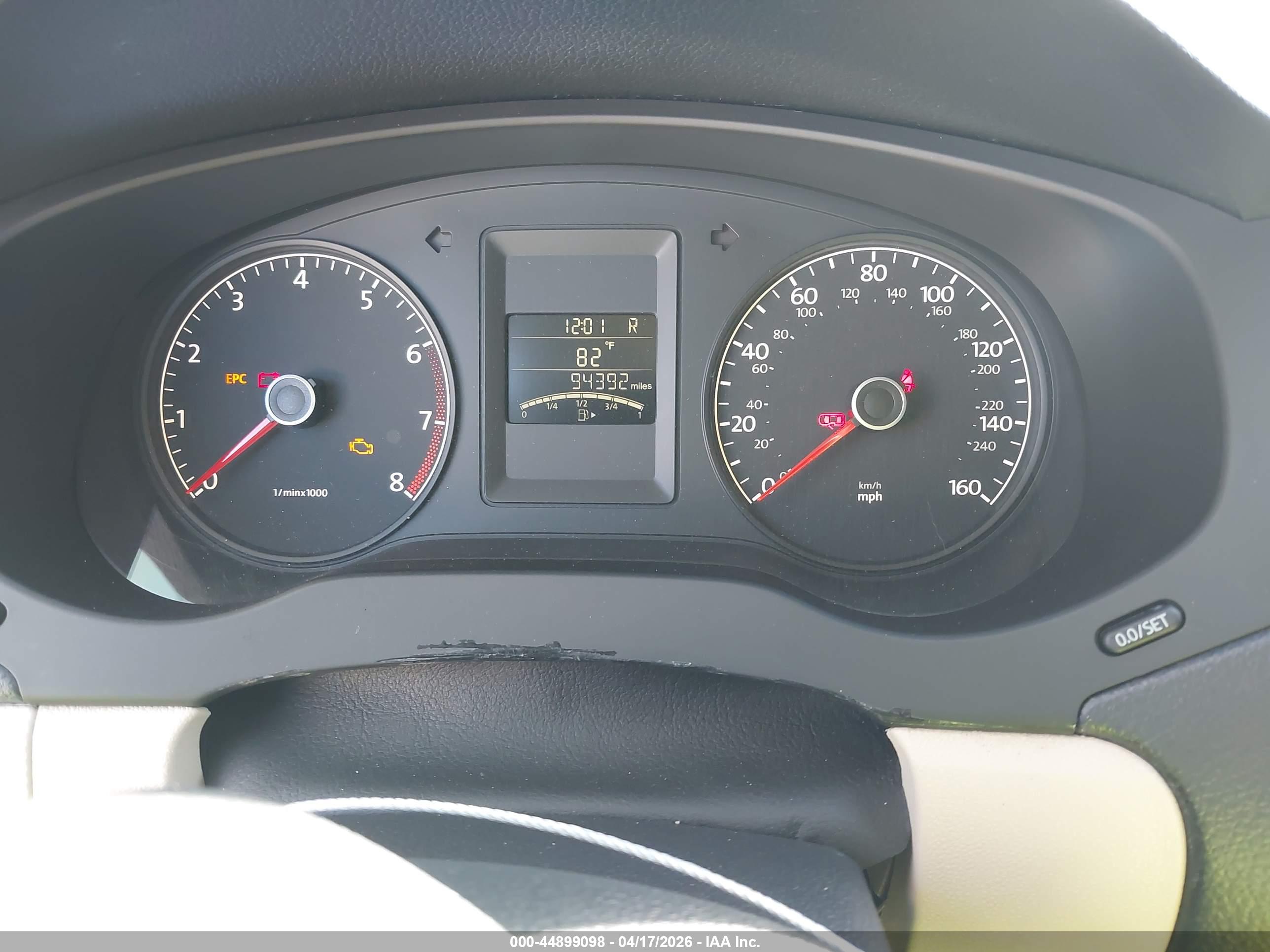 VOLKSWAGEN JETTA image 7