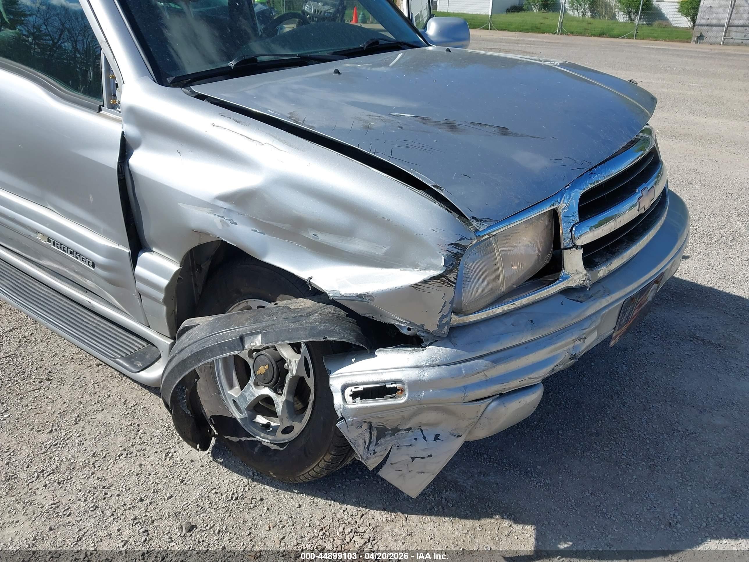 CHEVROLET TRACKER image 6