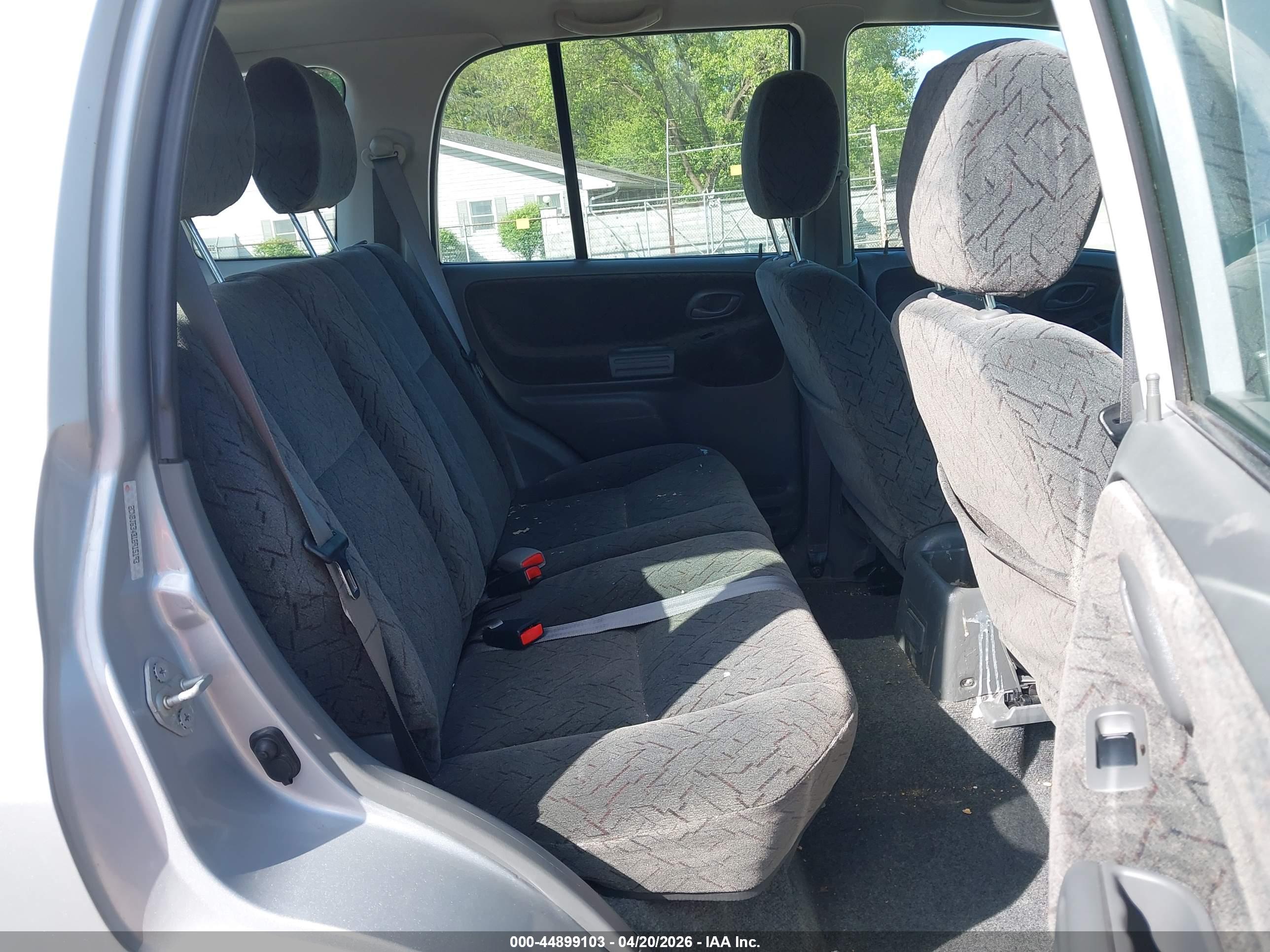 CHEVROLET TRACKER image 8