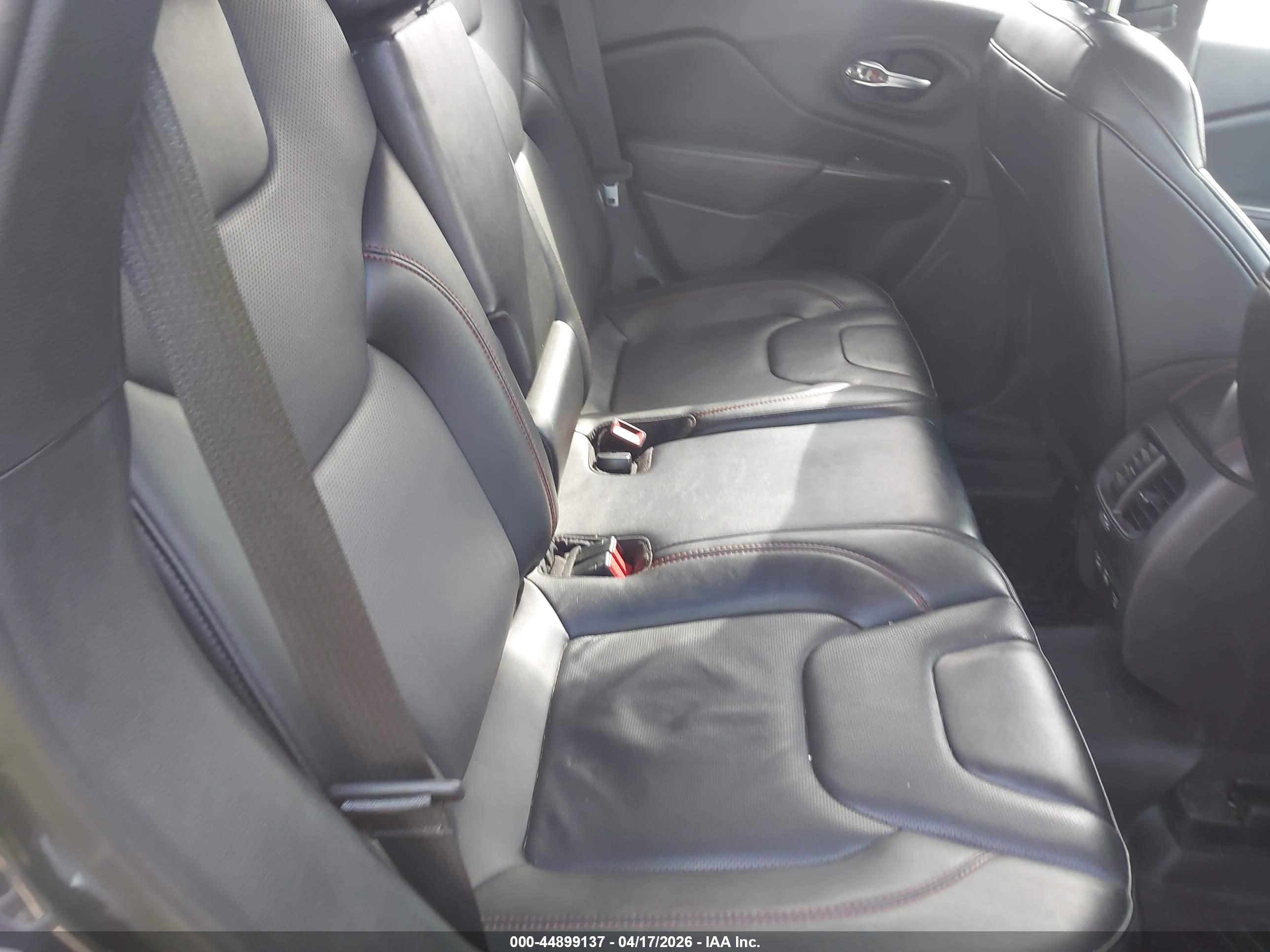 JEEP CHEROKEE image 8