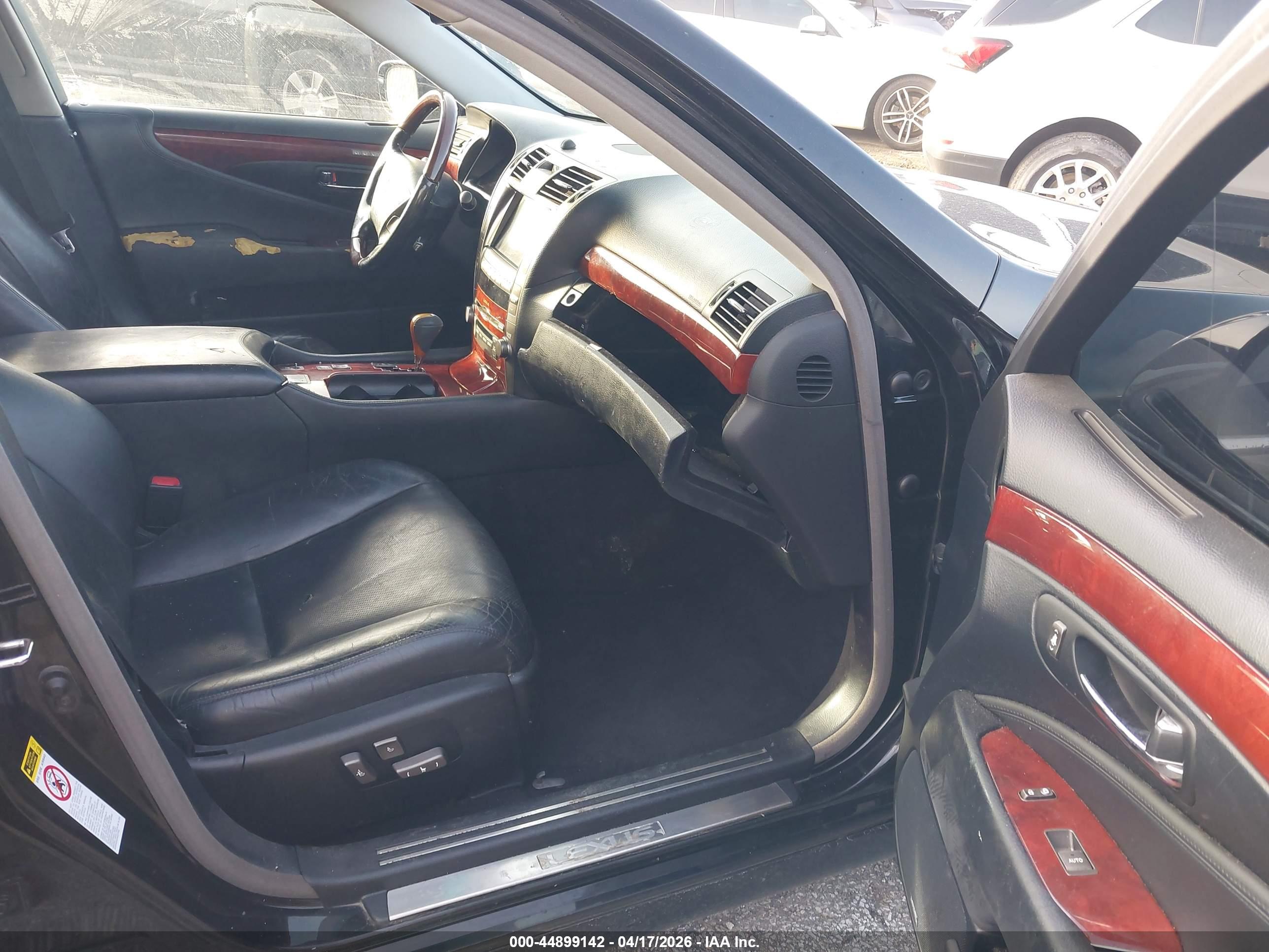 LEXUS LS image 5