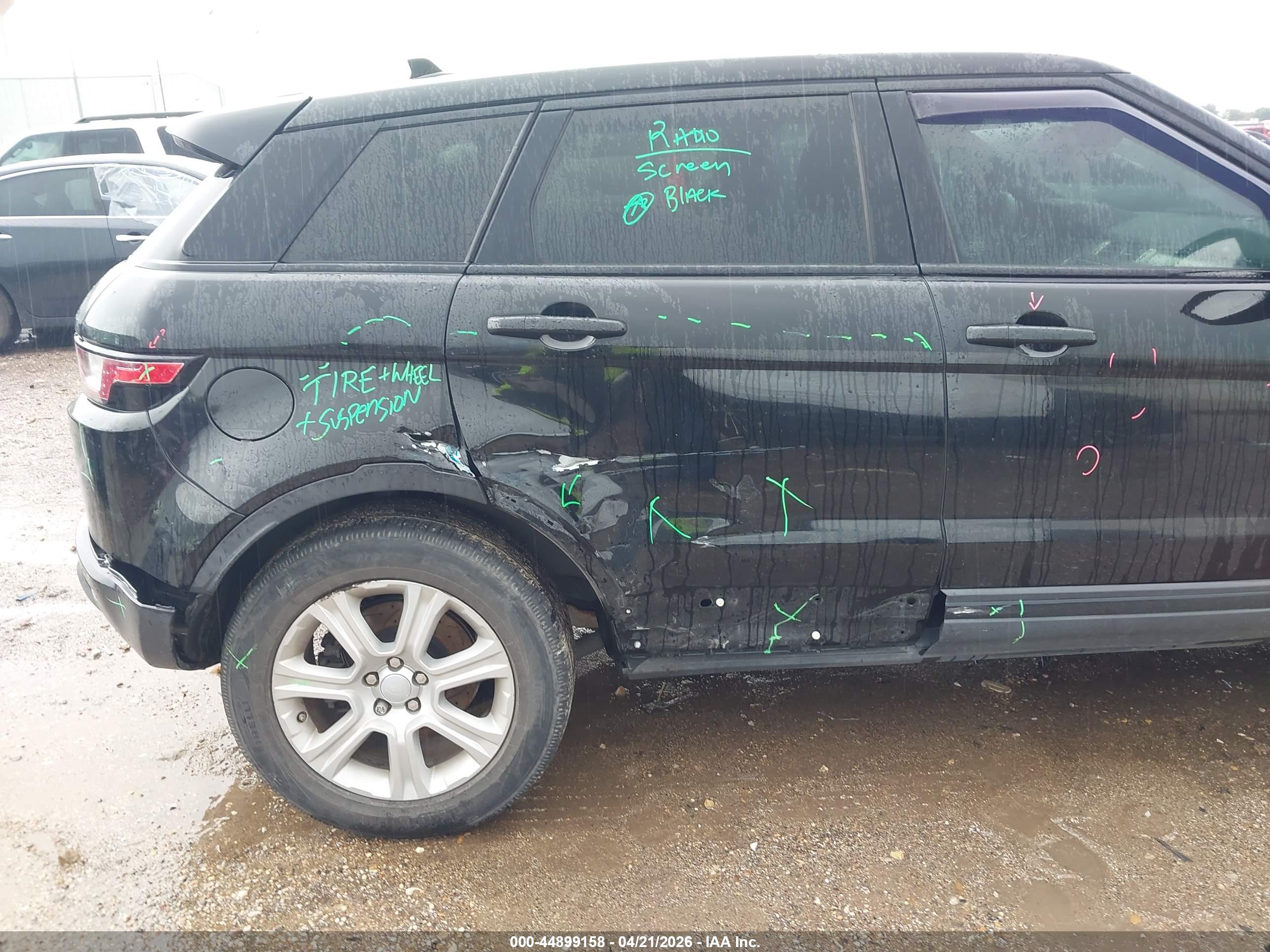 LAND ROVER image 6