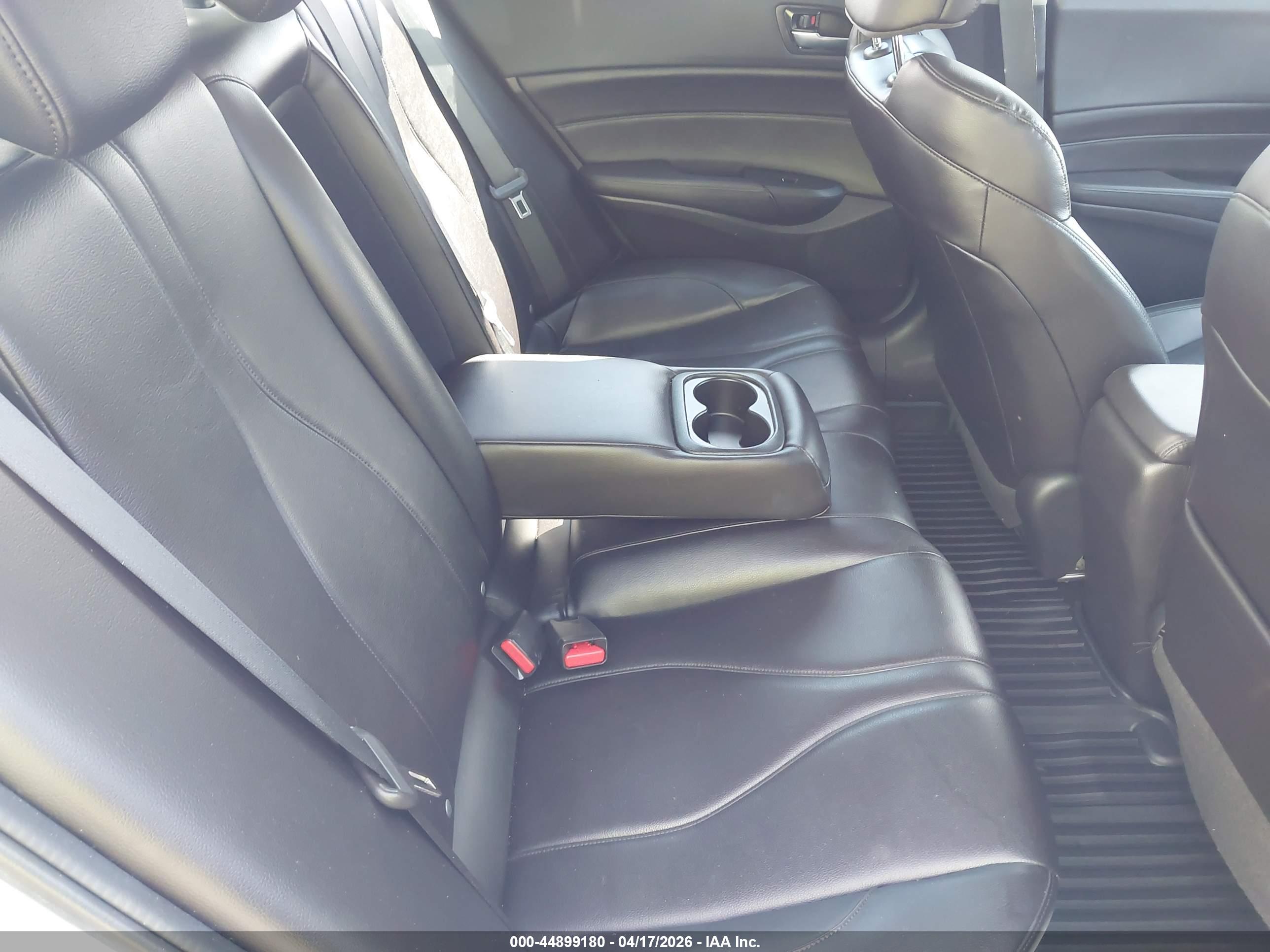 ACURA ILX image 8