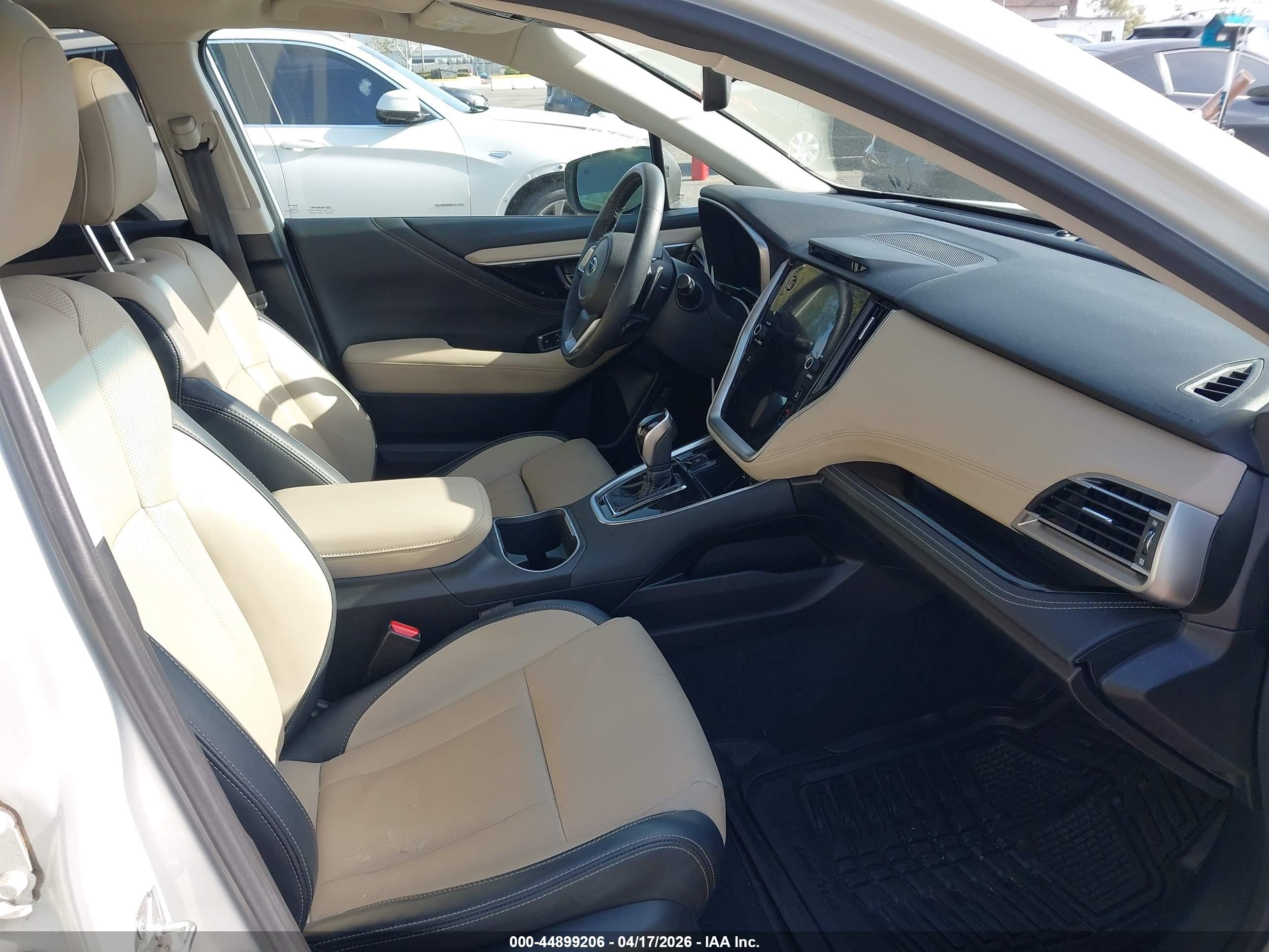 SUBARU OUTBACK image 5