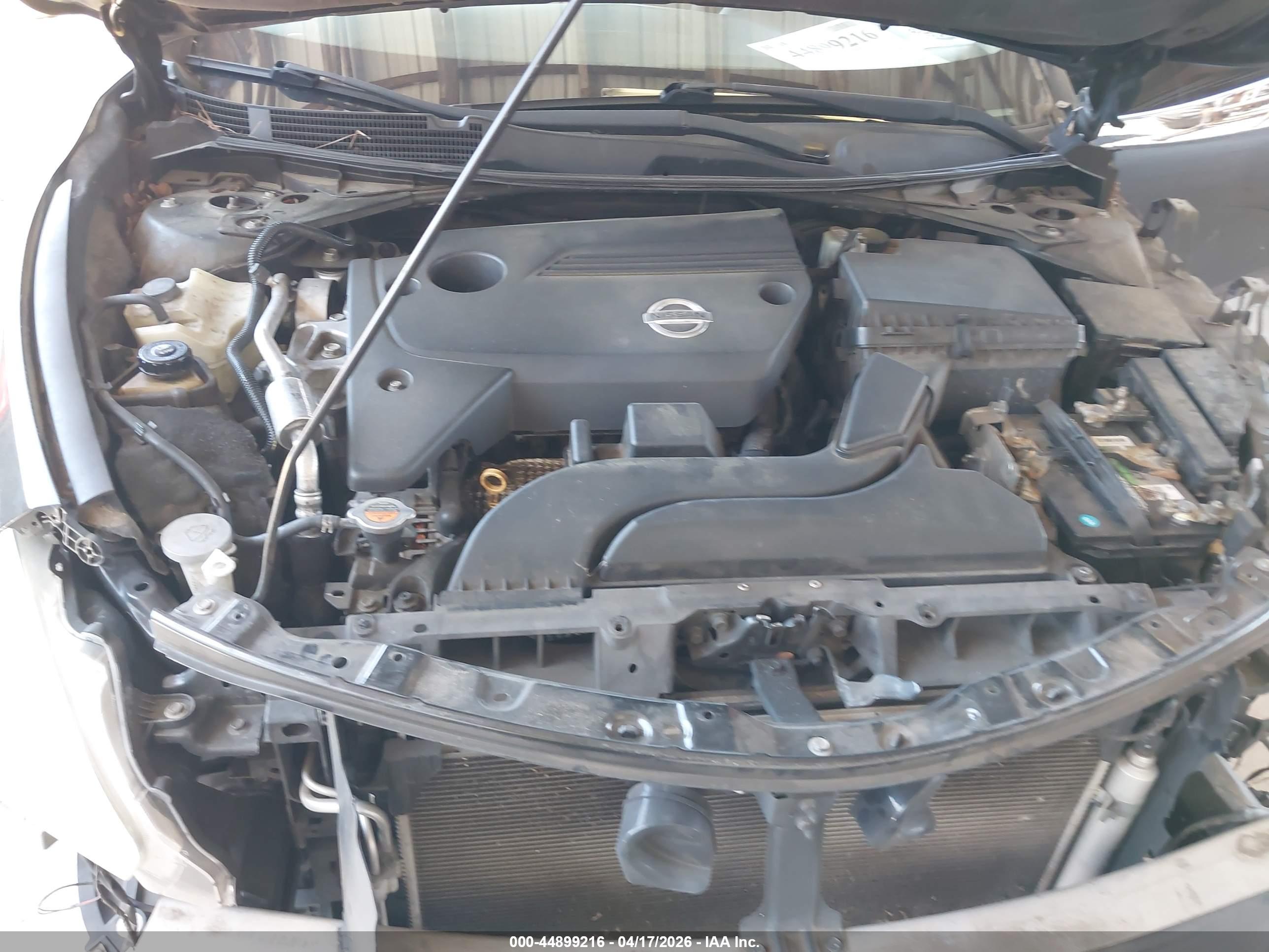 NISSAN ALTIMA image 10