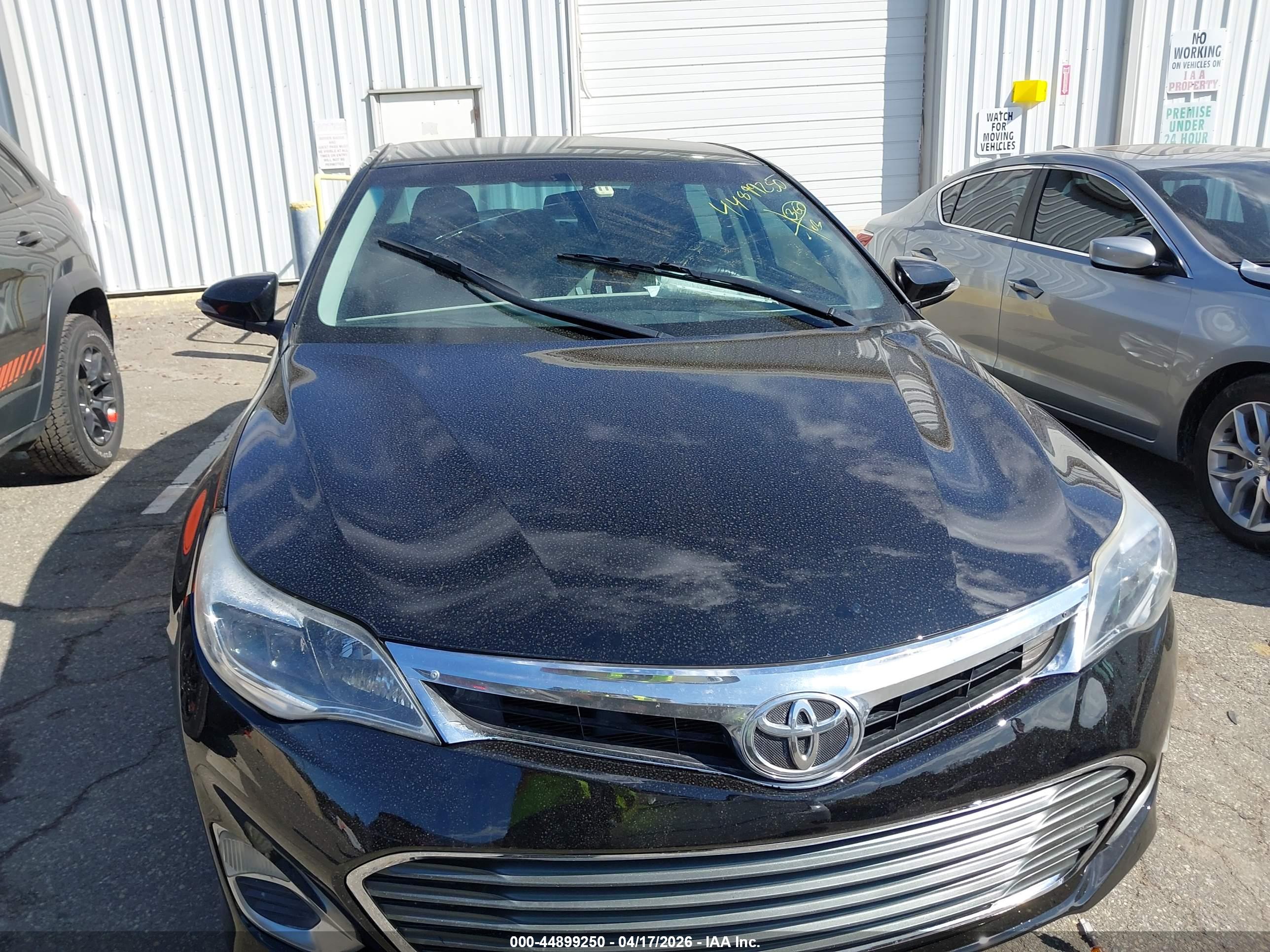 TOYOTA AVALON image 6