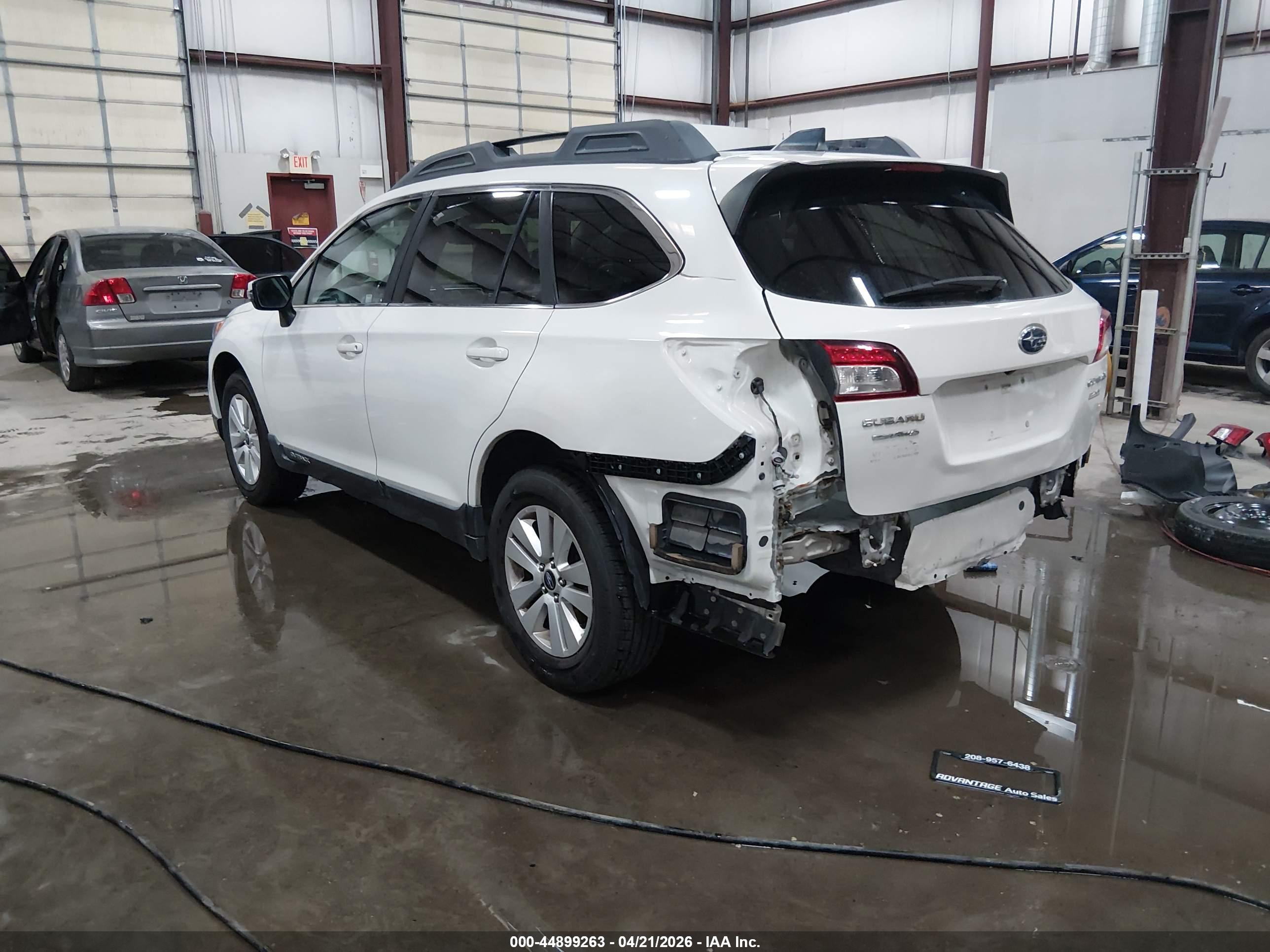 SUBARU OUTBACK image 3
