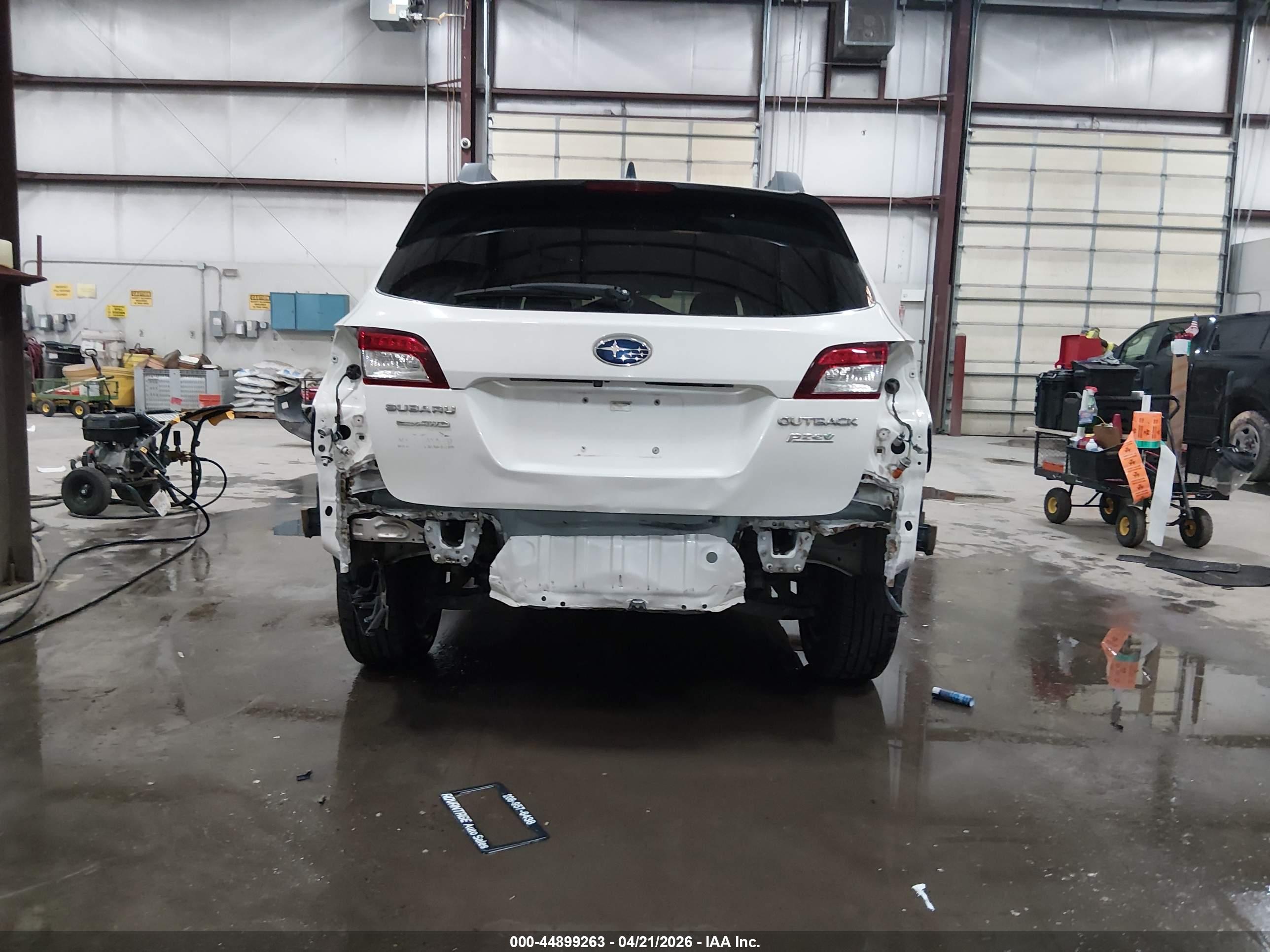 SUBARU OUTBACK image 6