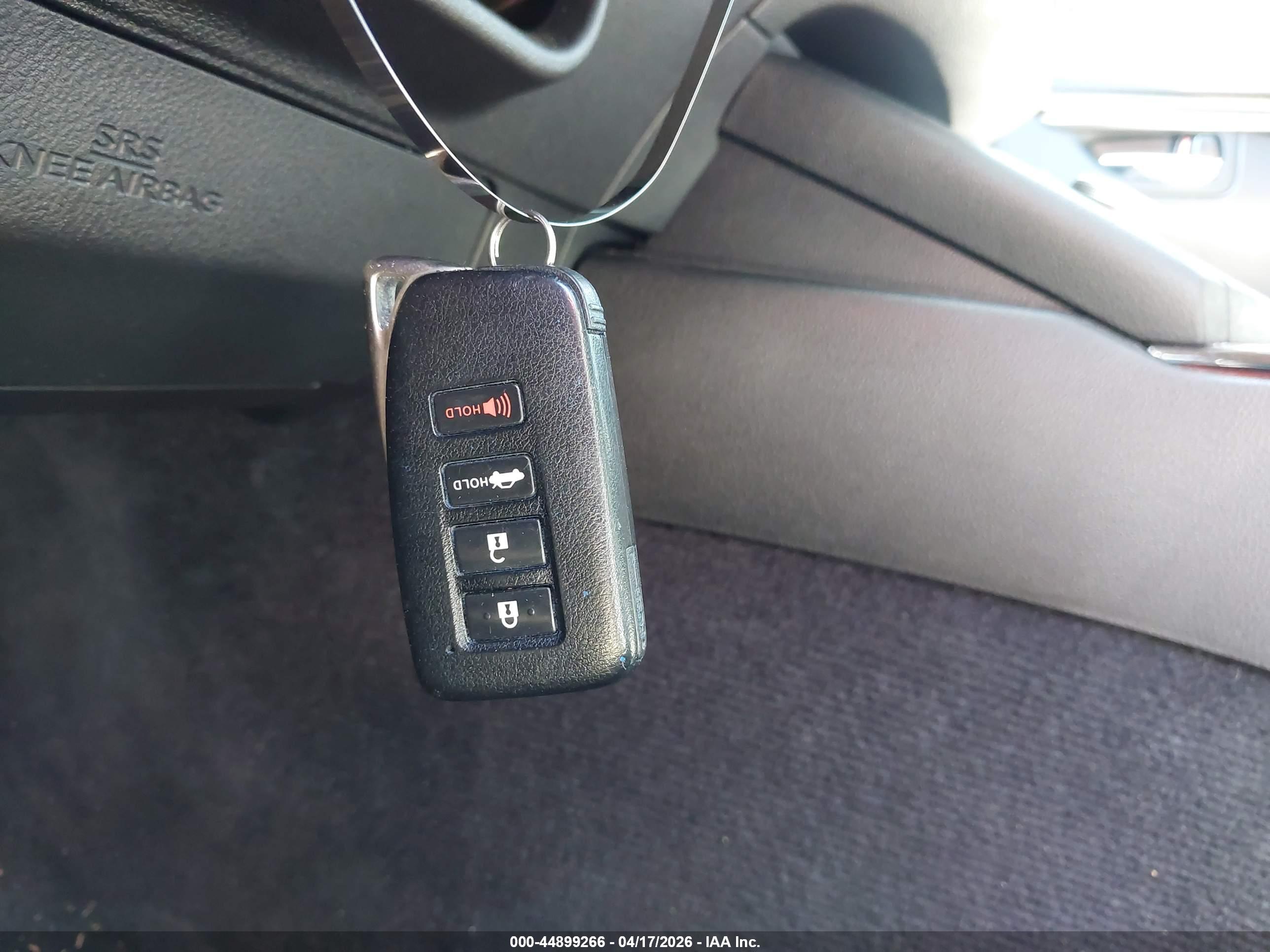 LEXUS ES image 11