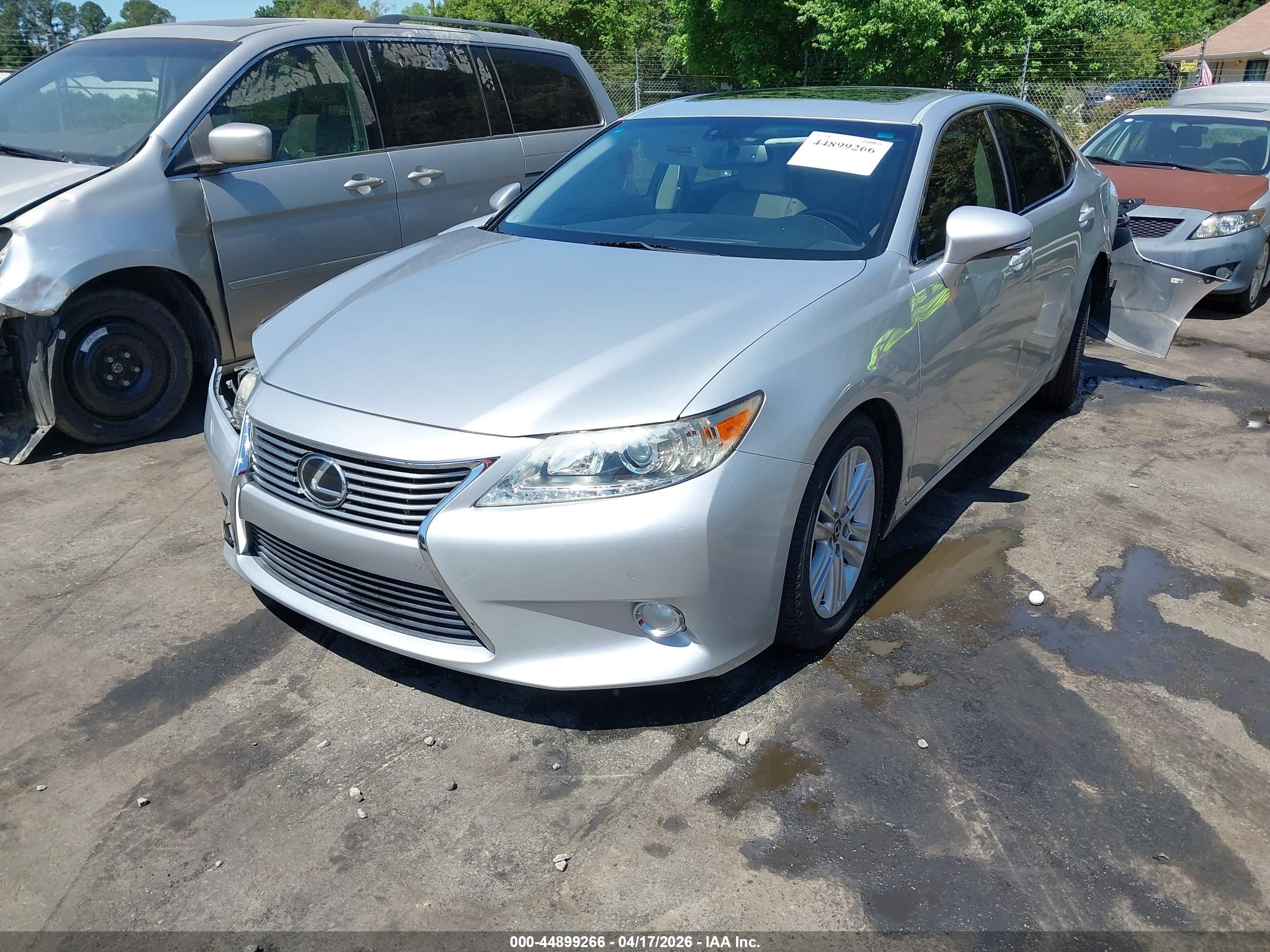 LEXUS ES image 2