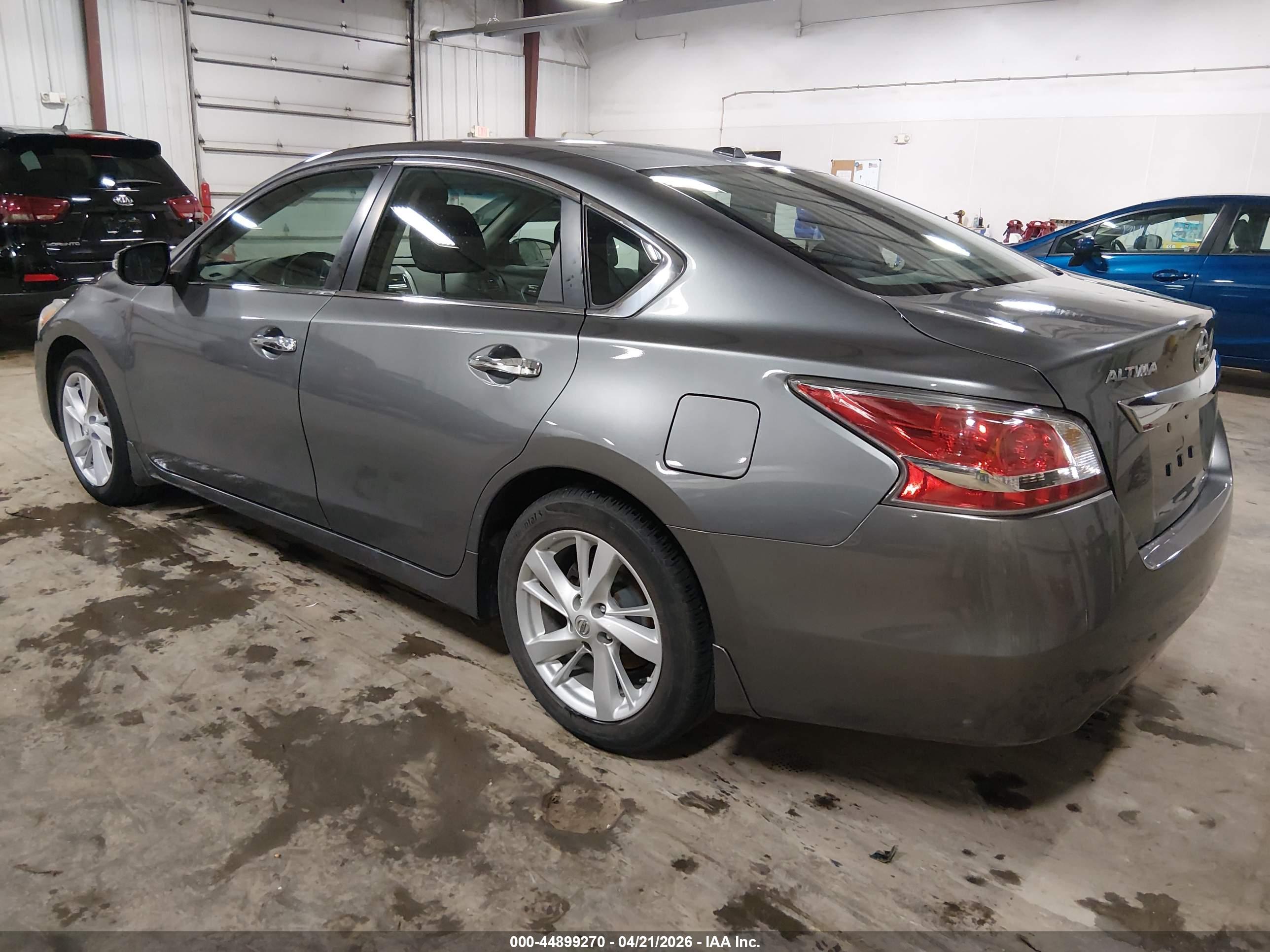 NISSAN ALTIMA image 3