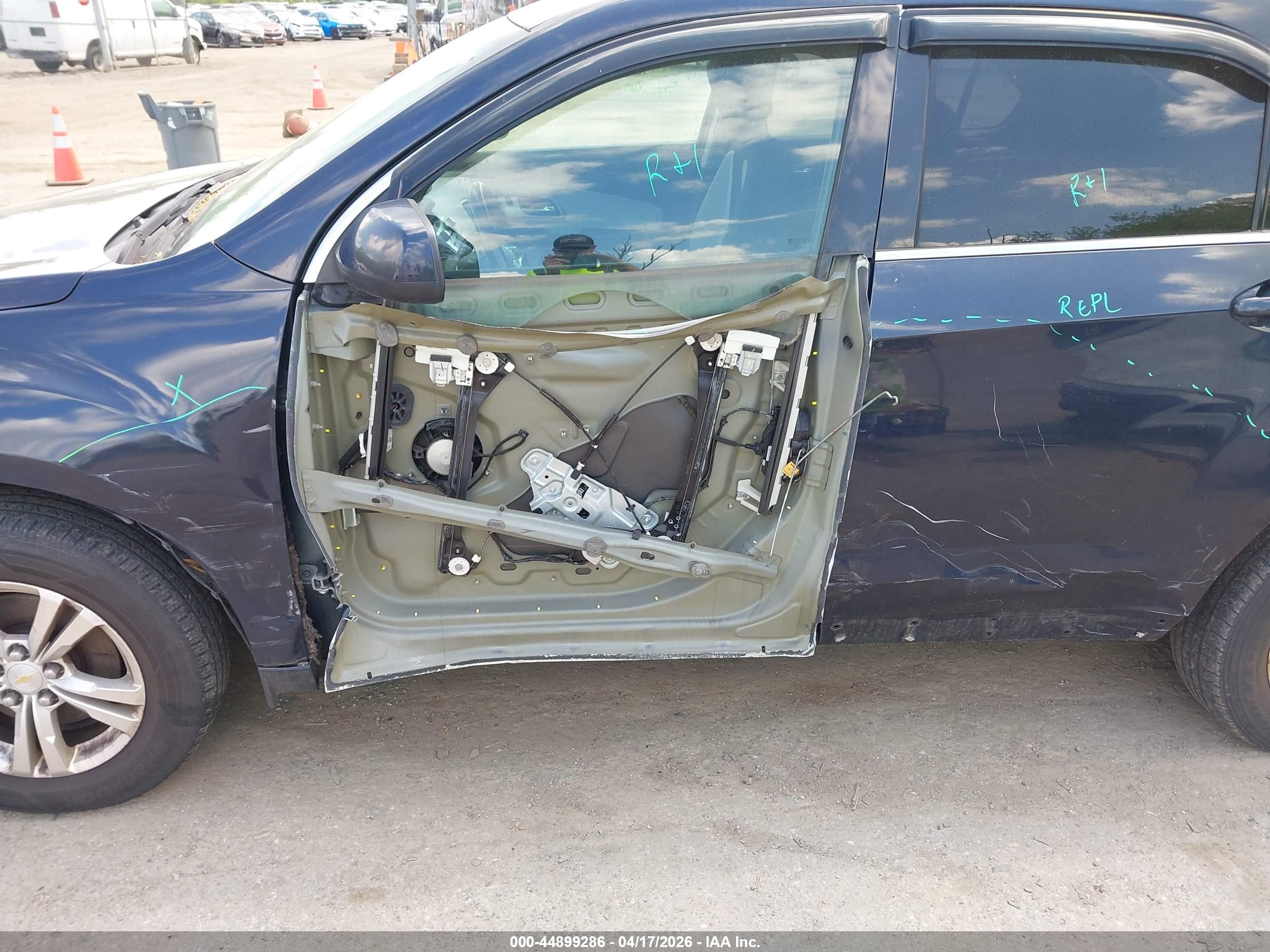 CHEVROLET EQUINOX image 6