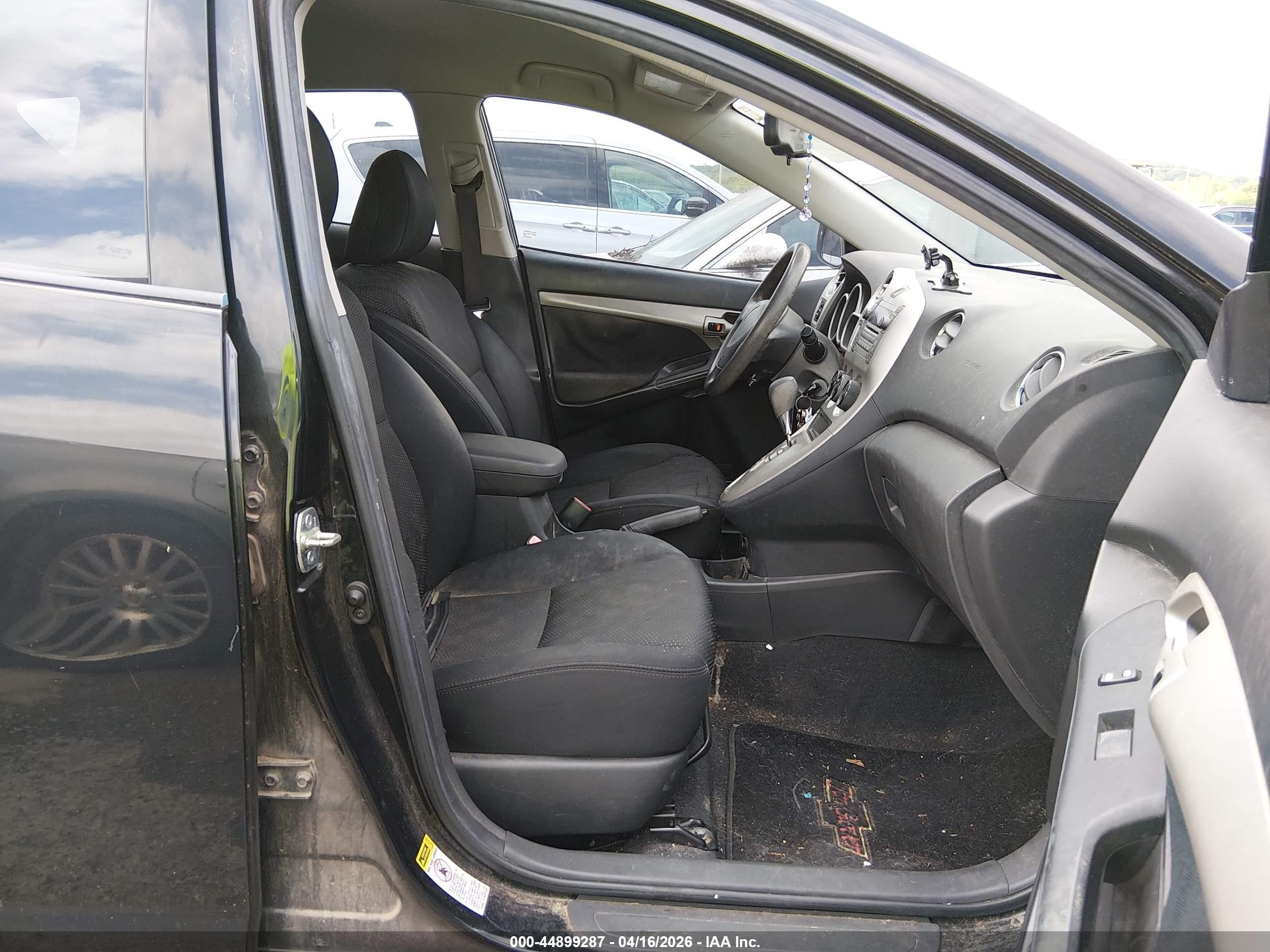 PONTIAC VIBE image 5