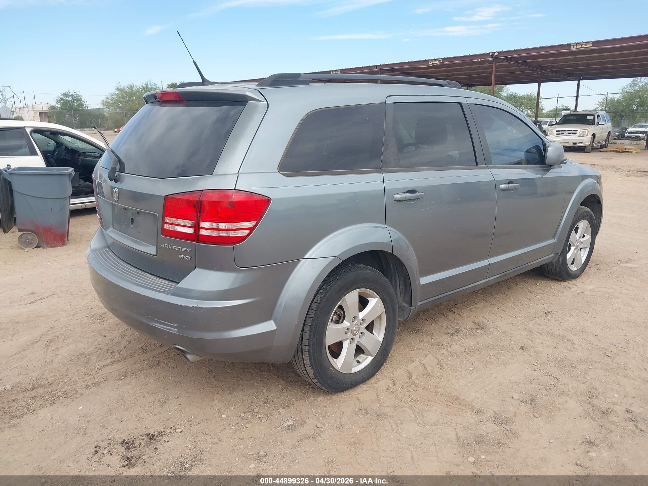 DODGE JOURNEY image 4