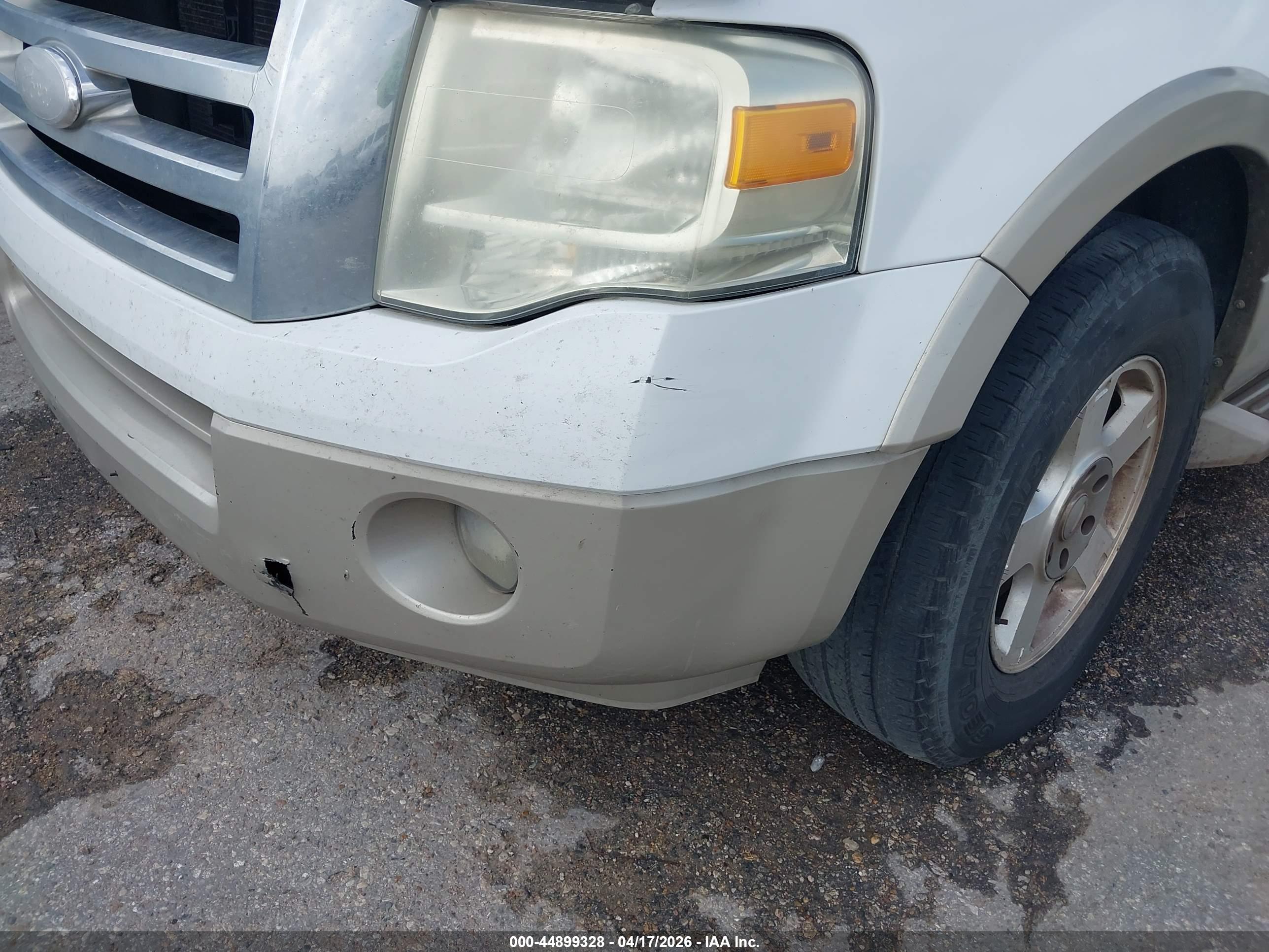 FORD EXPEDITION image 6