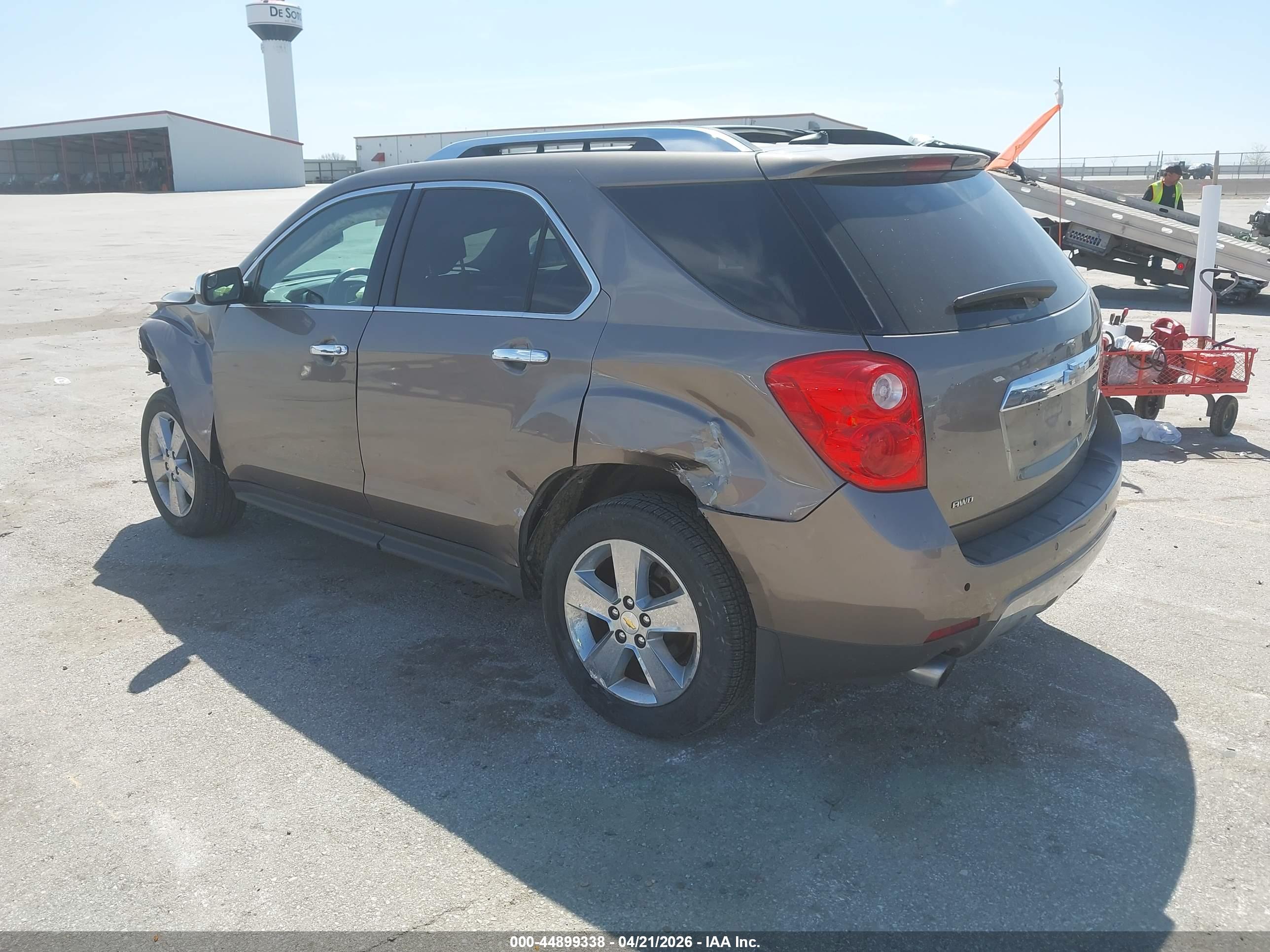 CHEVROLET EQUINOX image 3